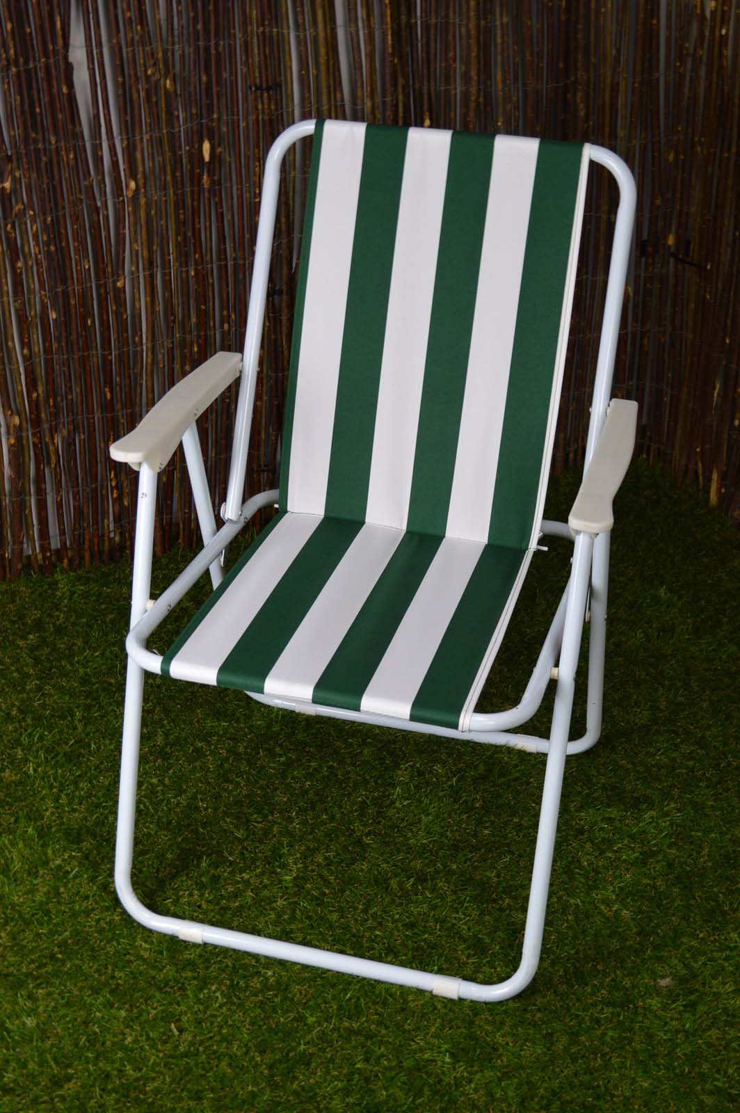 6 Pack of Folding Camping / Picnic Chair in Green and White Garden Patio