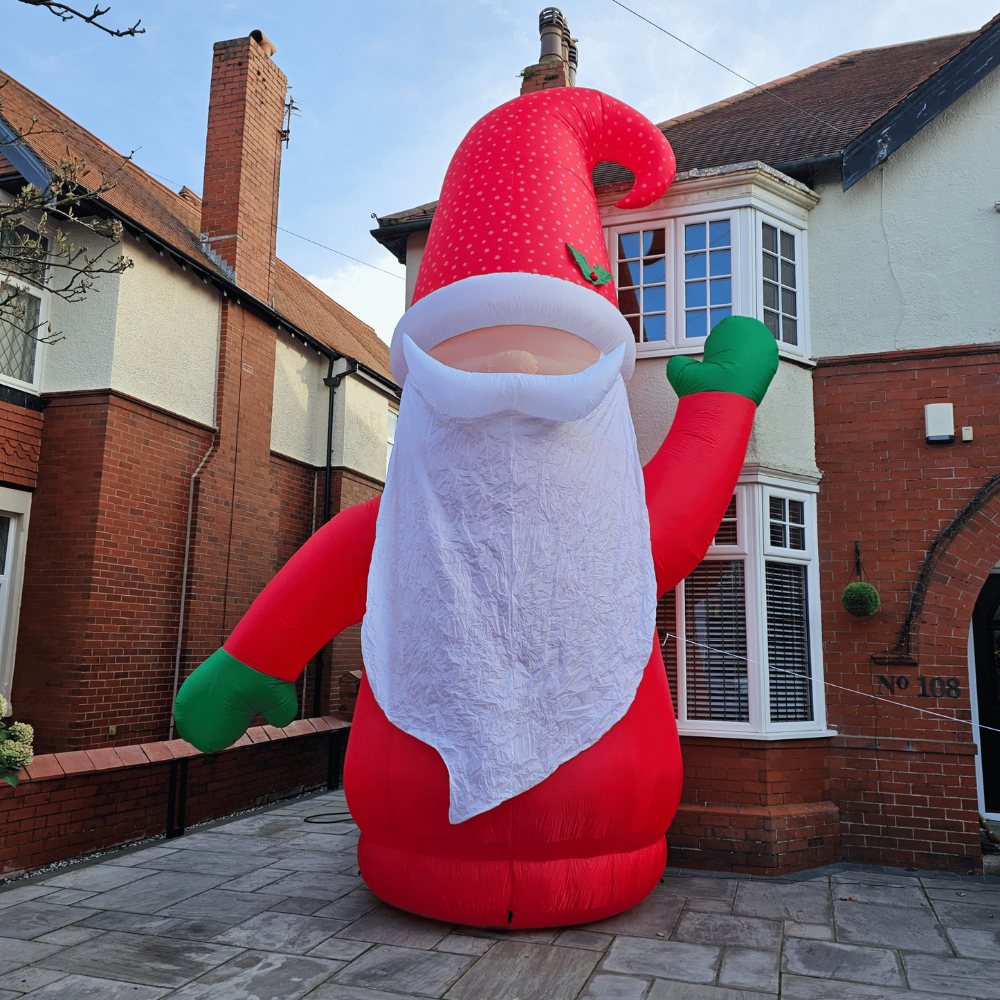 Giant: 20ft (6m) Outdoor Inflatable Light up Christmas Gonk with Raised Arm & LEDs