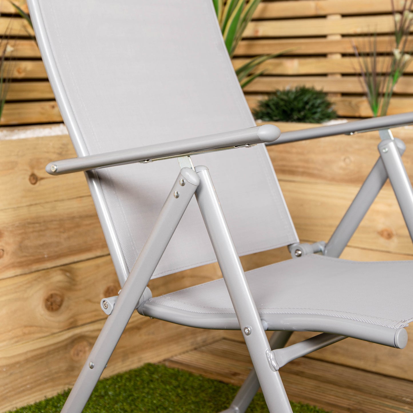 Outdoor Garden Patio Multi Position Reclining Folding Chair in Grey