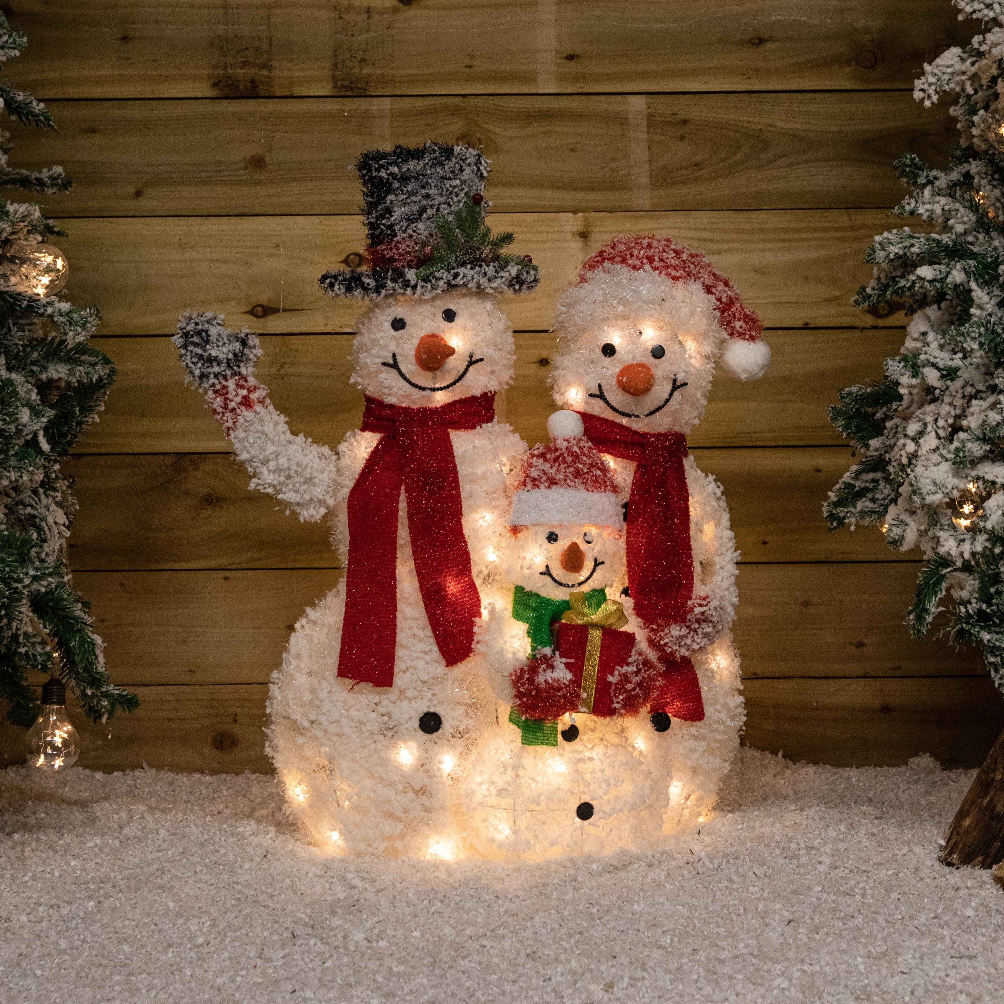 79cm Battery Operated Light up Snow Family Christmas Decoration with LEDs & Timer Function