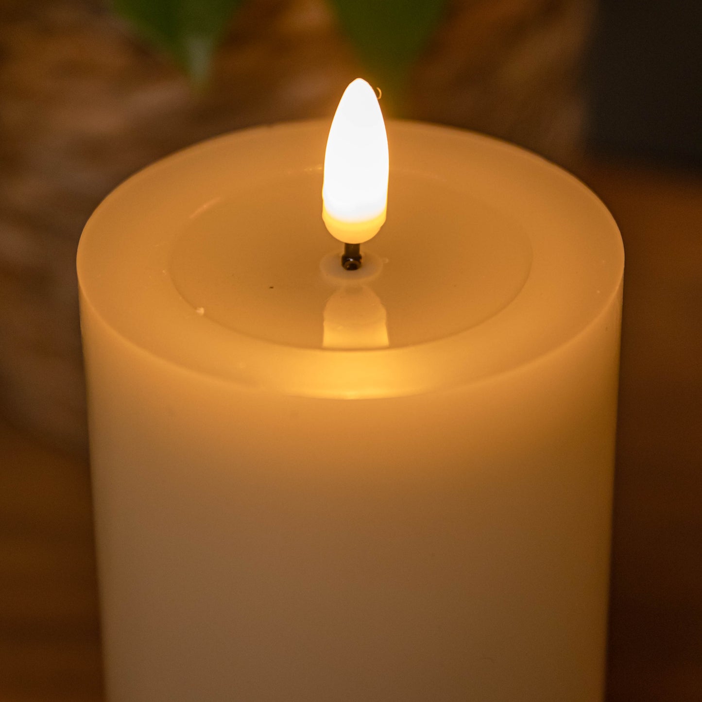 7.5cm x 15cm Cream Wax Melted Pool Effect Candle with Timer Function and Warm White LED