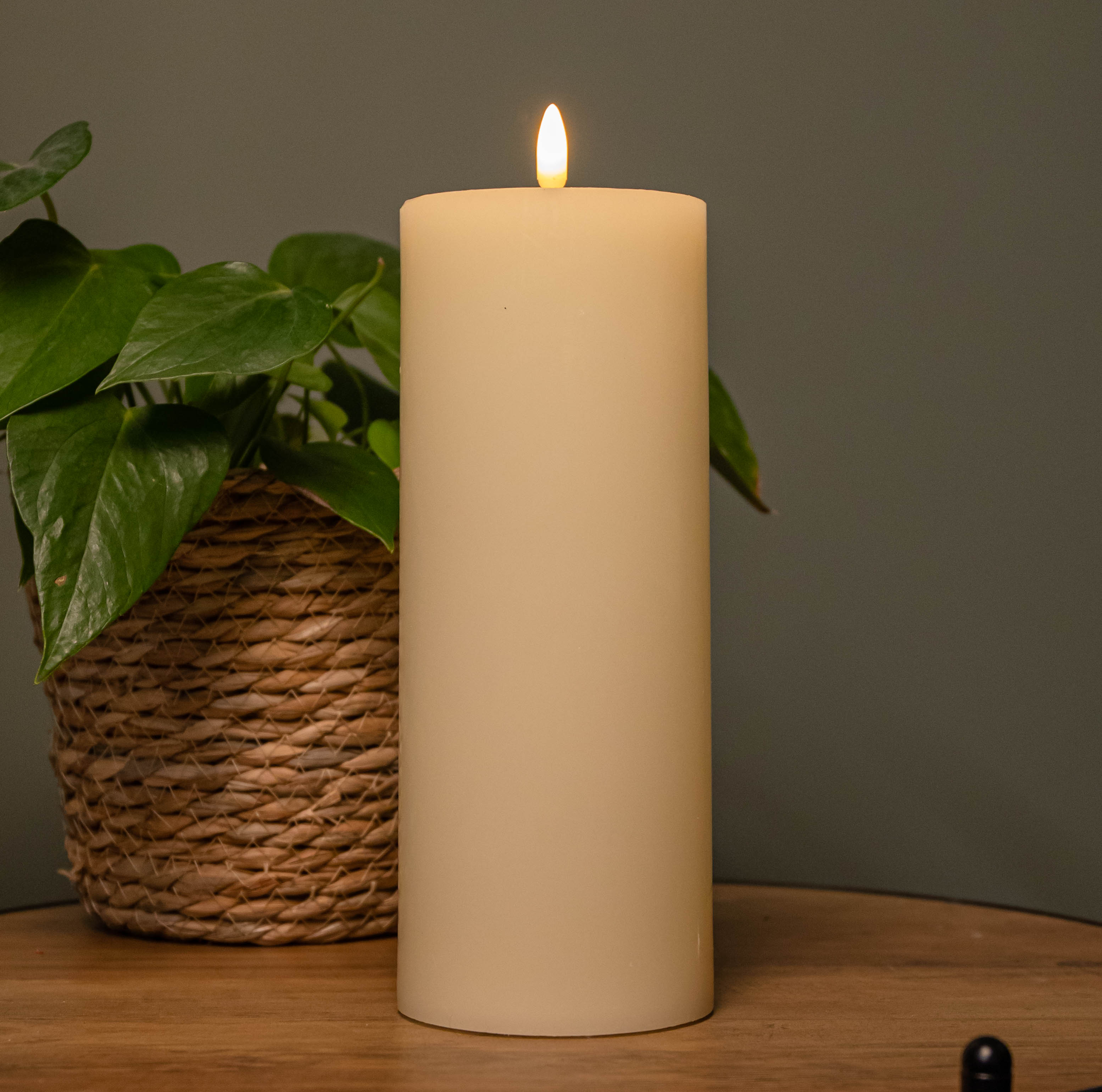 9cm x 23cm Cream Wax Melted Pool Effect Candle with Timer Function and Warm White LED