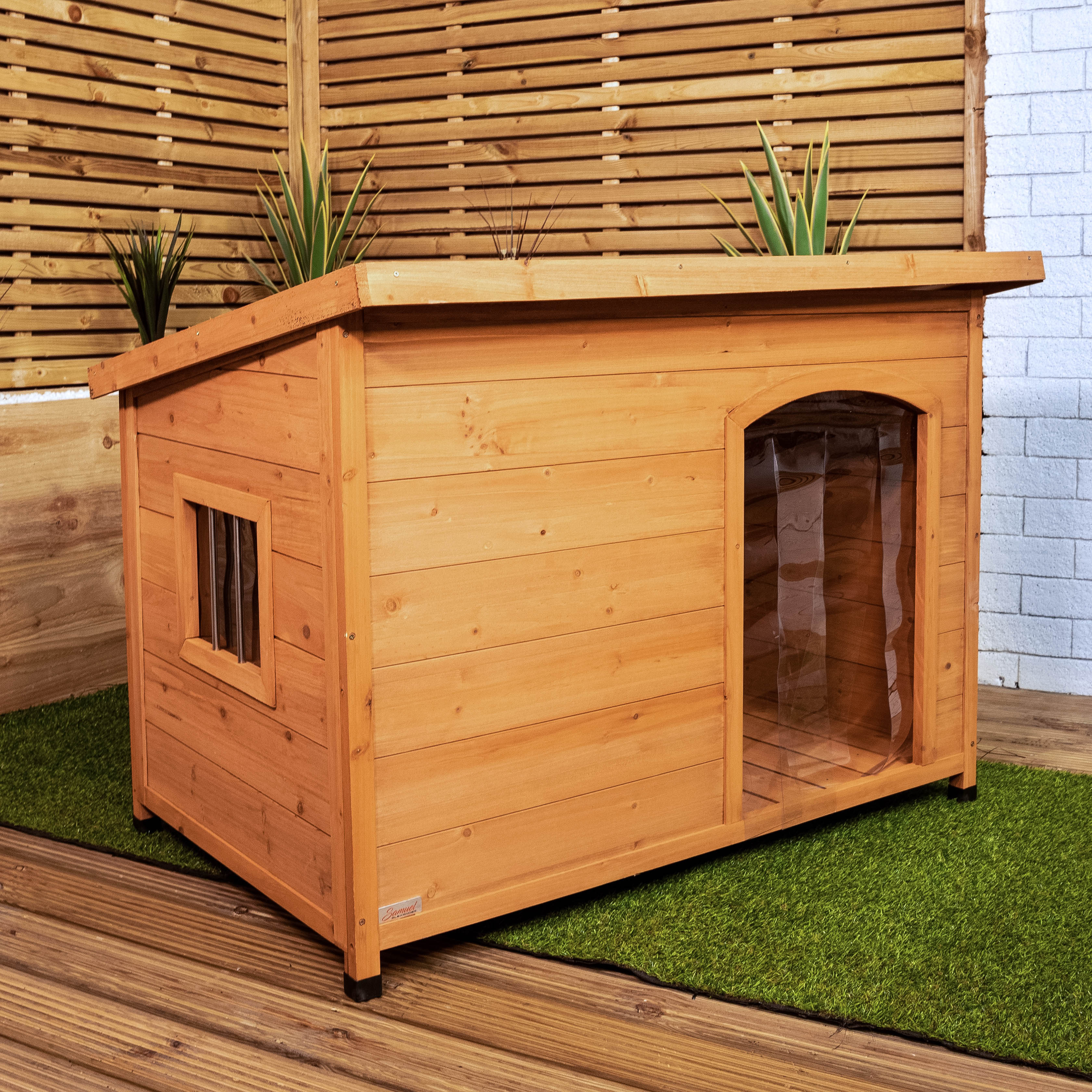 82cm x 1.16m Large Outdoor Garden Wooden Dog House Kennel with Window