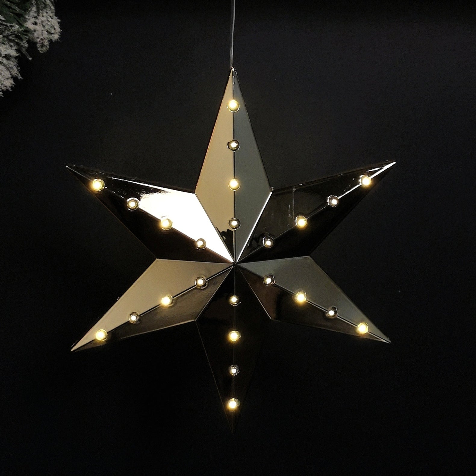 20cm Battery Operated Light up Hanging Christmas Shooting Star Bauble in Gold with LEDs