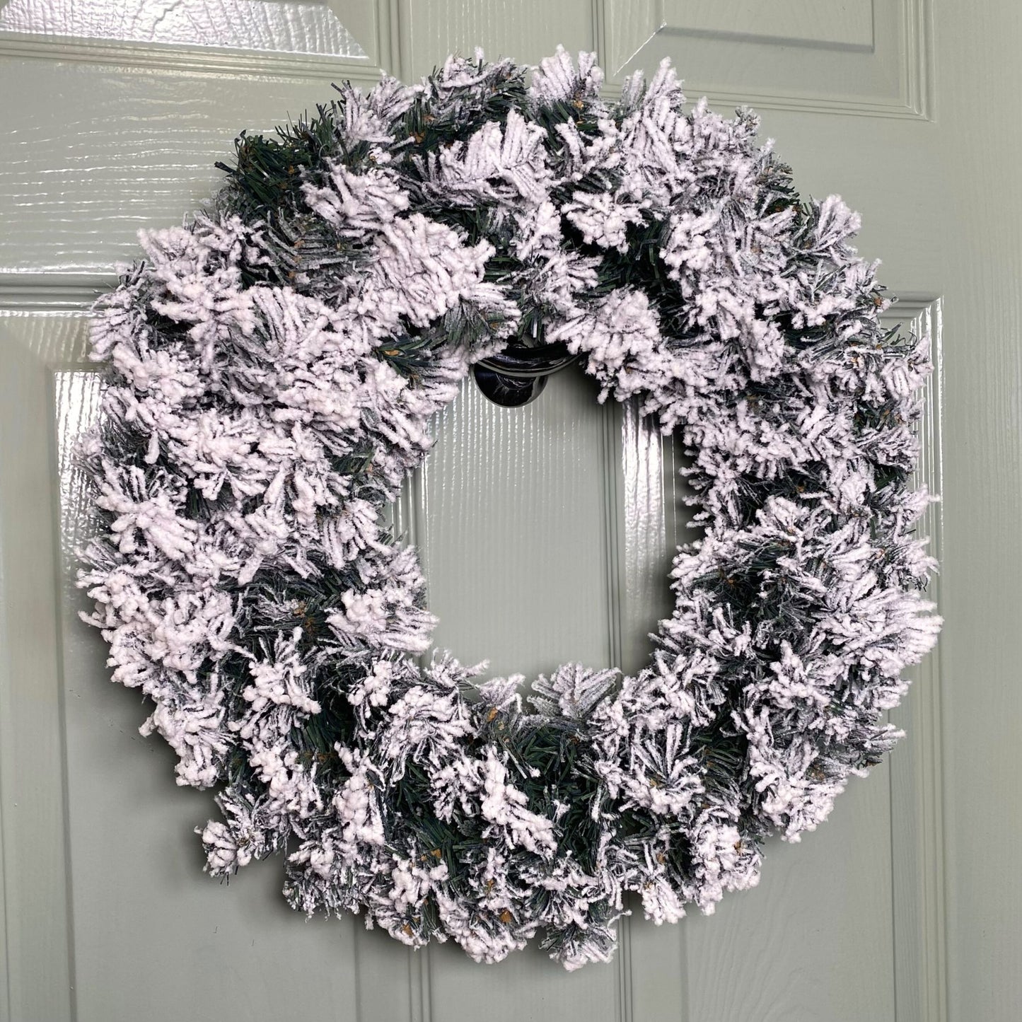 Premier Flocked Woodcote Pine Flocked Wreath 50cm