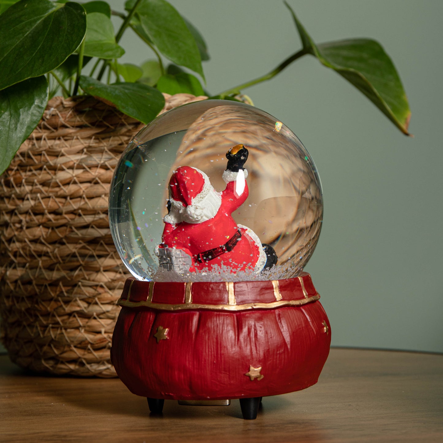 10cm Red Wind up Musical Snow Sphere with Santa Scene