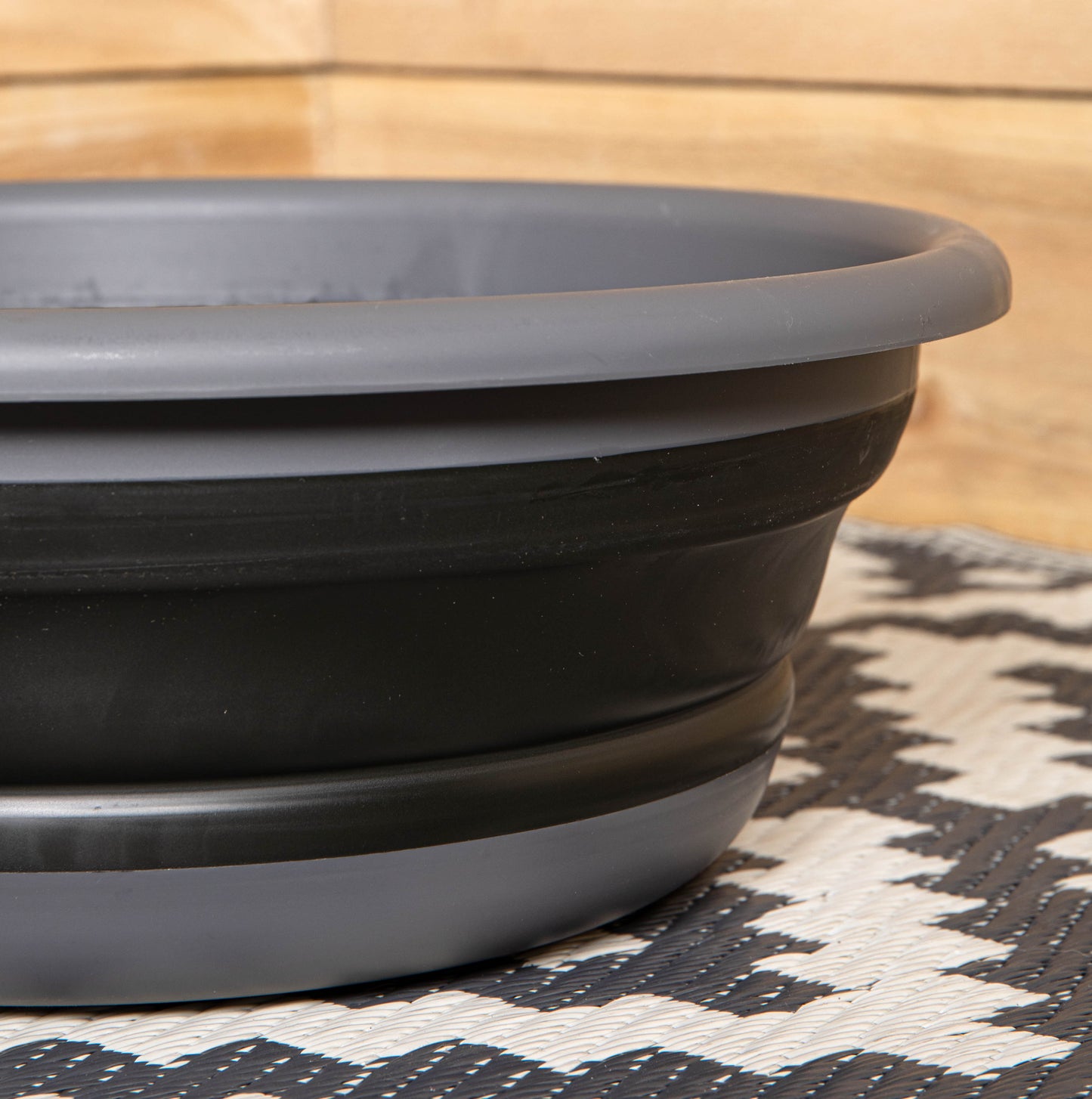 7 Litre Black and Grey Large Collapsible Camping Round Bowl