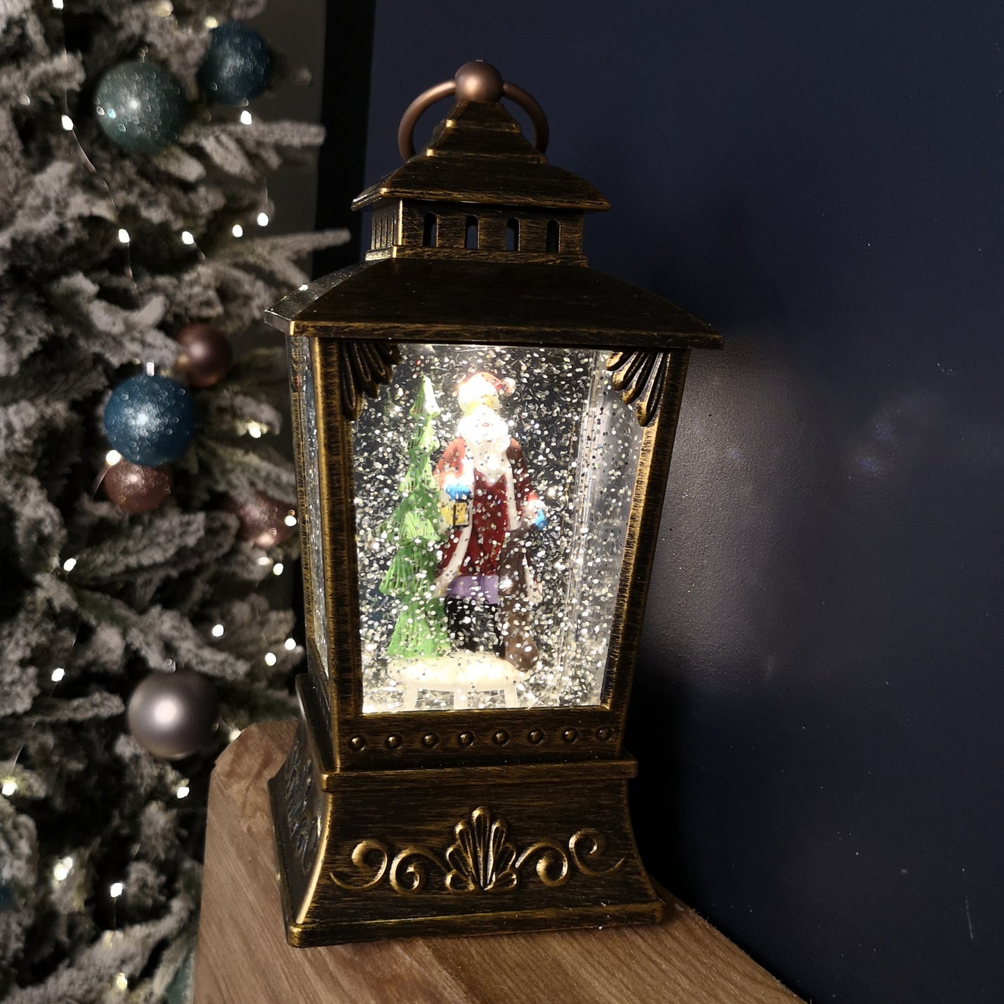 24cm Antique Trapezoid Lantern Glitter Water Spinner with Santa Christmas Decoration