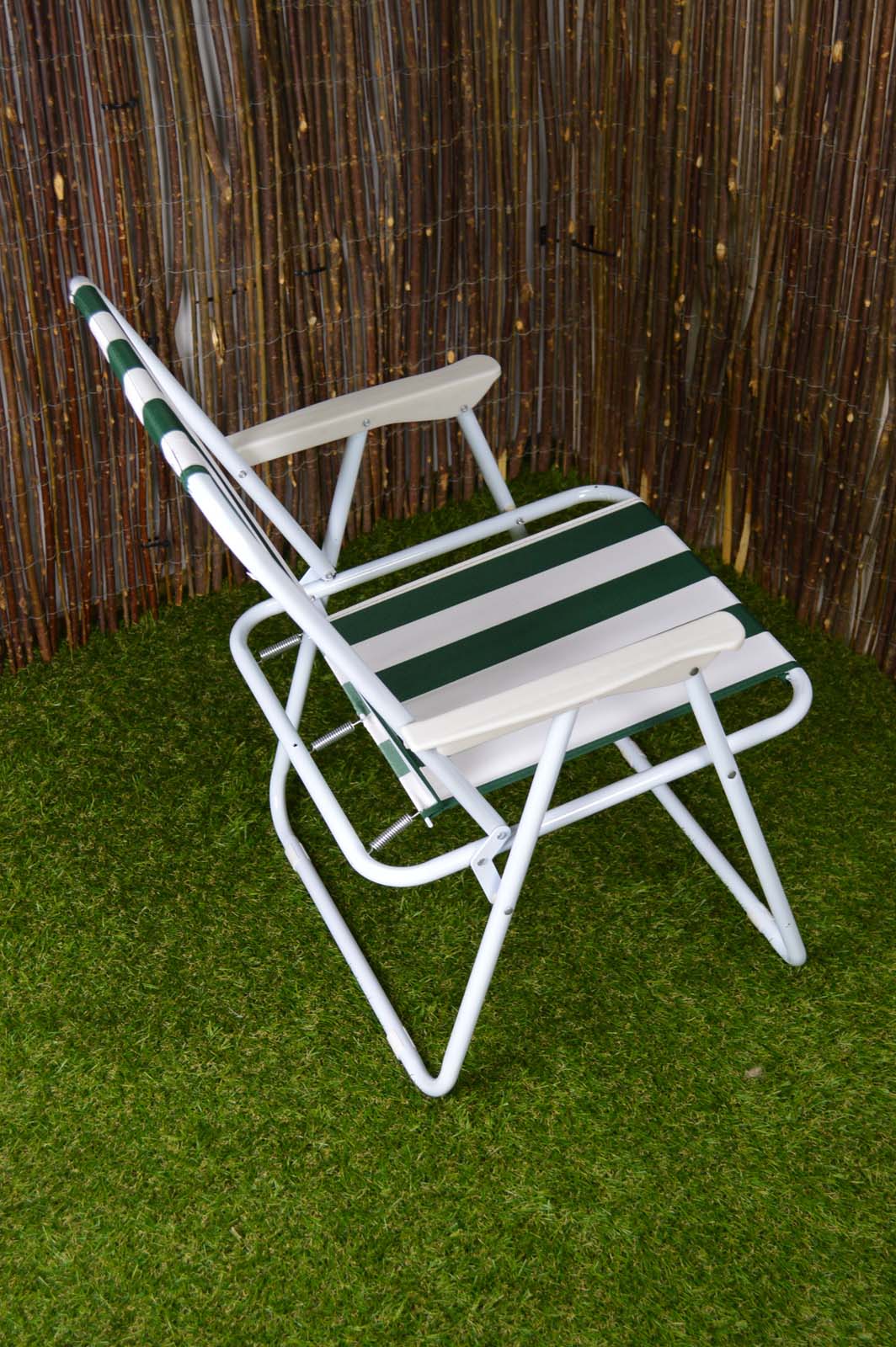 6 Pack of Folding Camping / Picnic Chair in Green and White Garden Patio