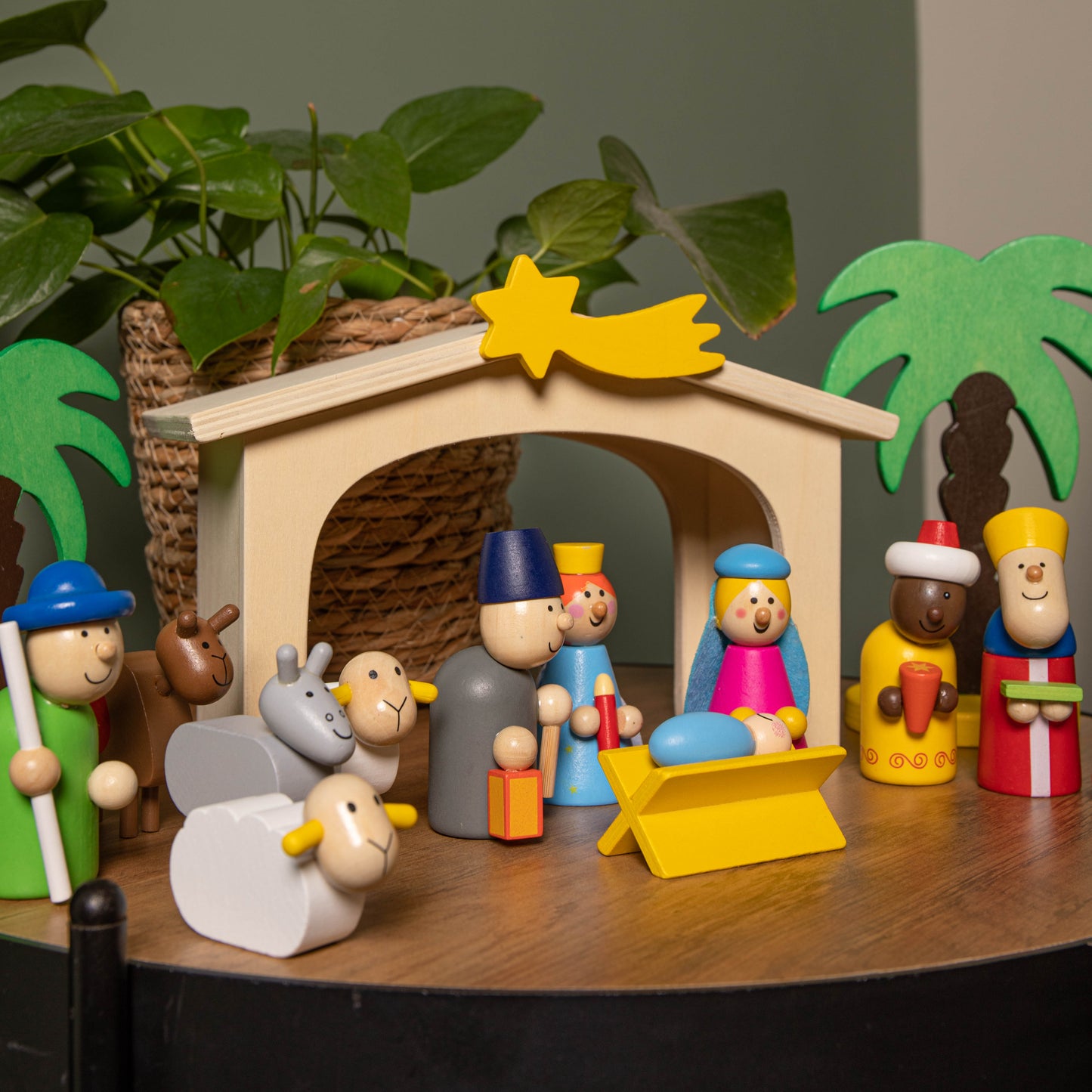 24cm Wooden Christmas Nativity Scene Playset With Multi-Coloured Figures