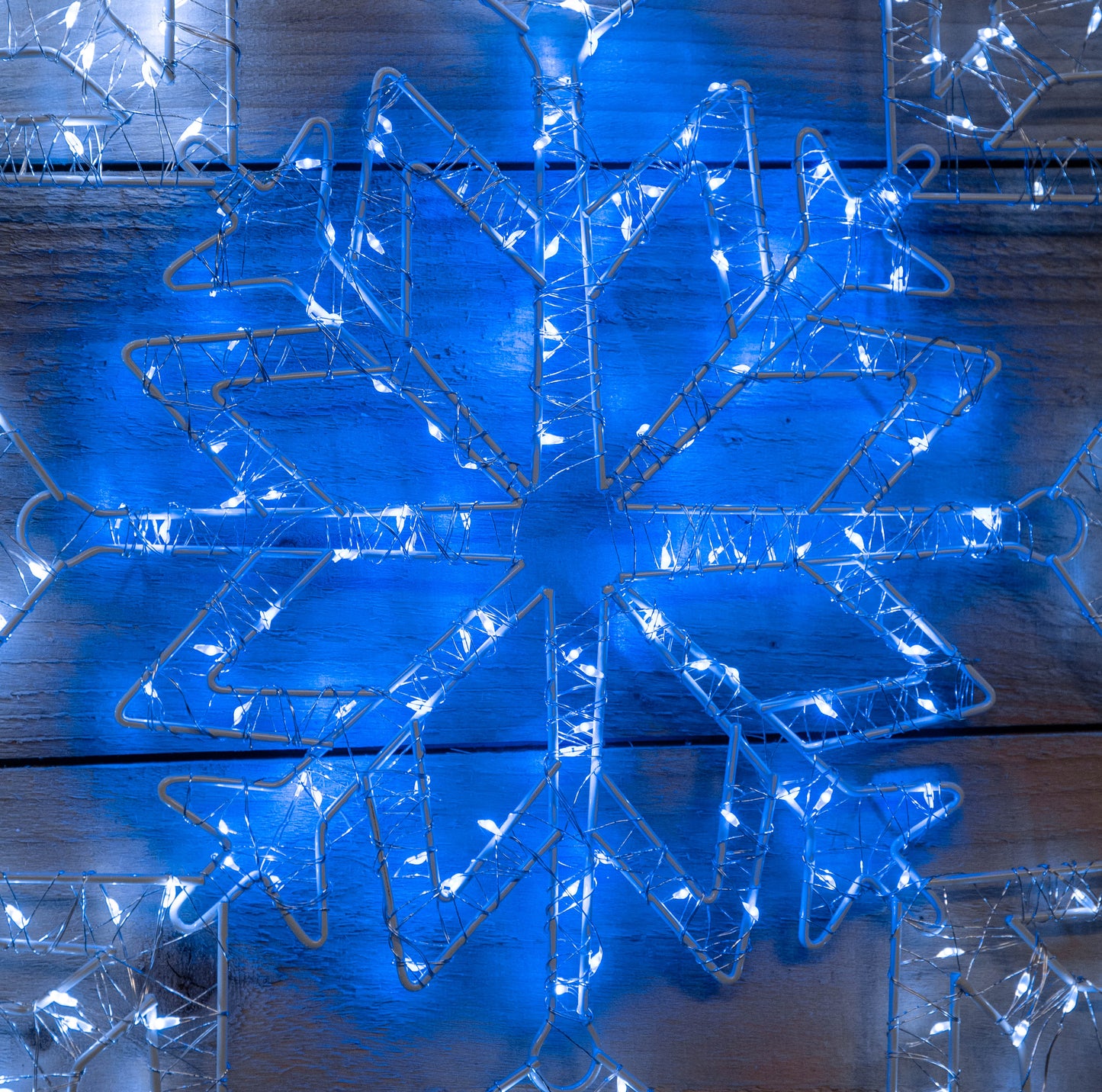 50cm Light up Metal Hanging Christmas Snowflake with 260 Blue and White LEDs