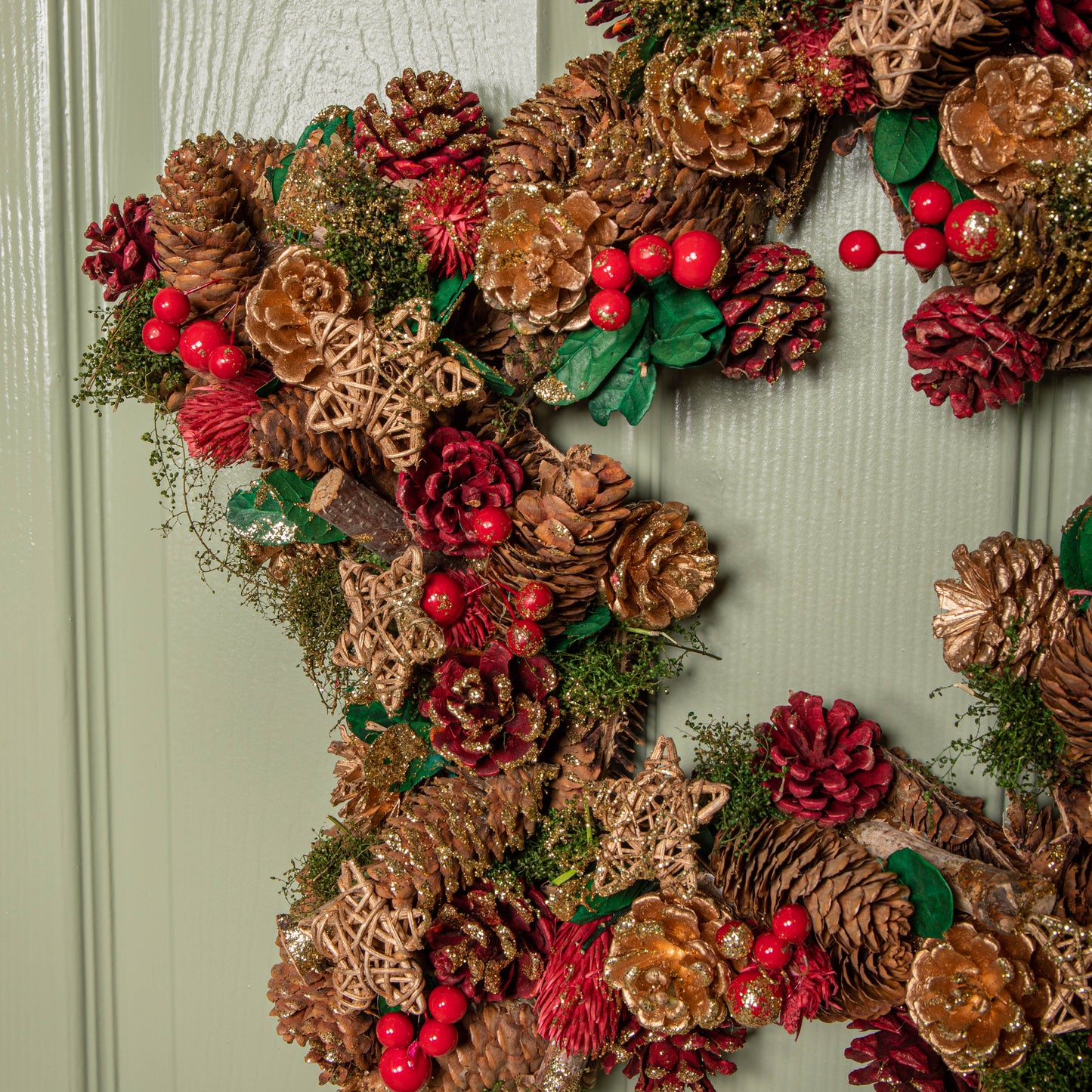 45cm Red Hanging Christmas Star Wreath with Red Berries and Pinecones 