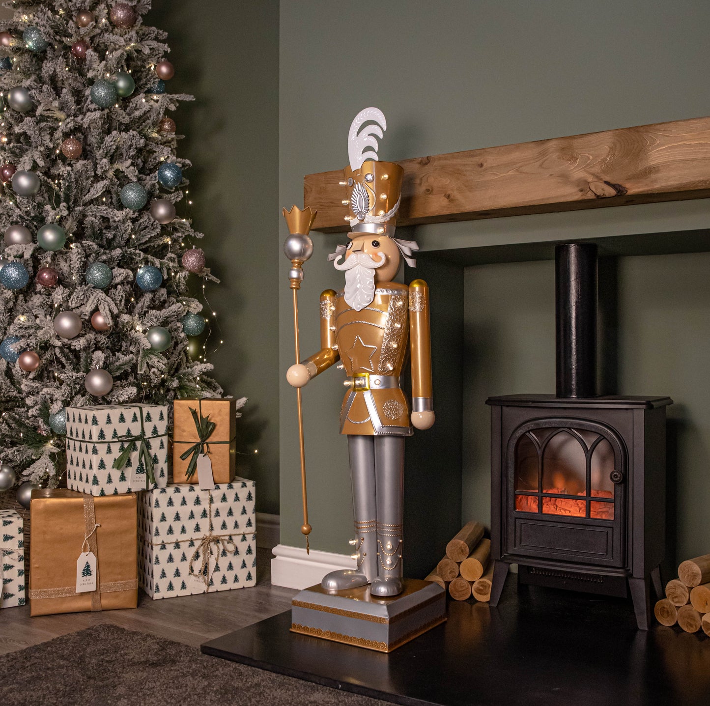 1.2m Battery Operated Light up Giant Christmas Gold Nutcracker with LEDs