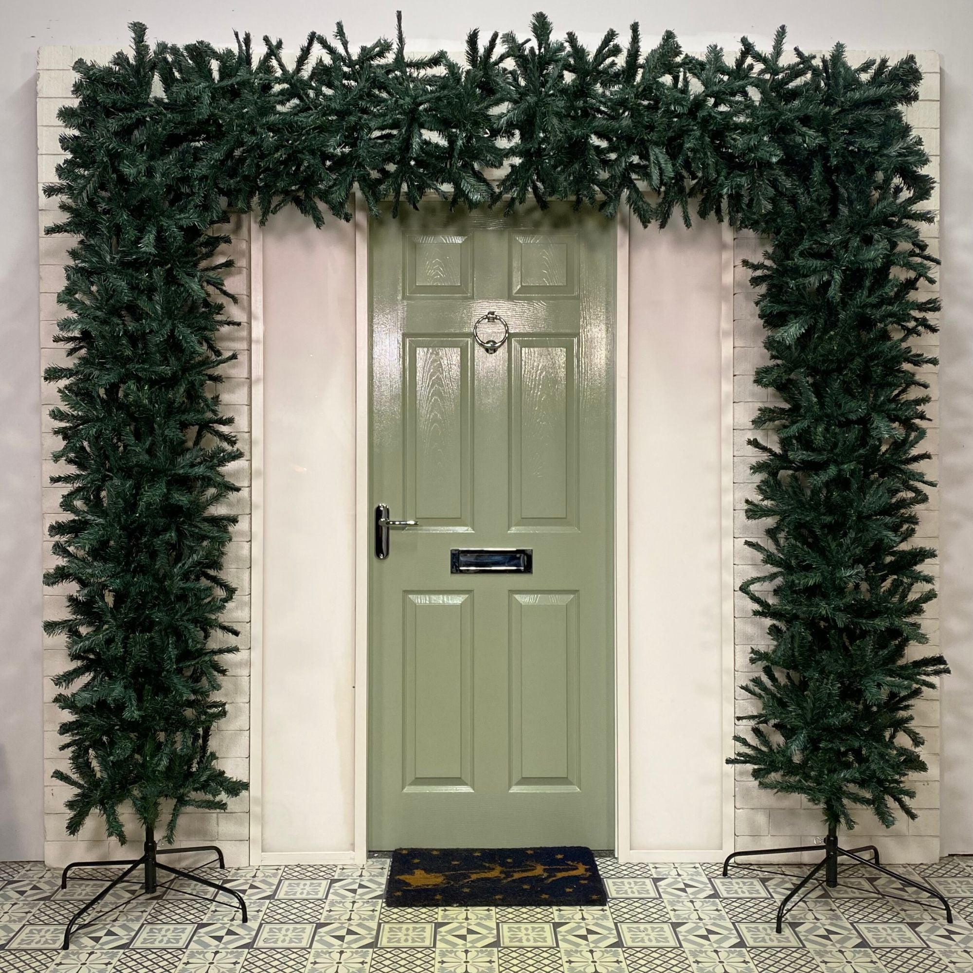 8ft (2.4m) Indoor Outdoor Artificial Christmas Tree Arch in Green