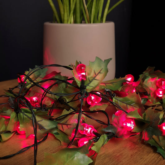 Premier 2.8m Holly Garland with Red Berries and 40 Red Leds