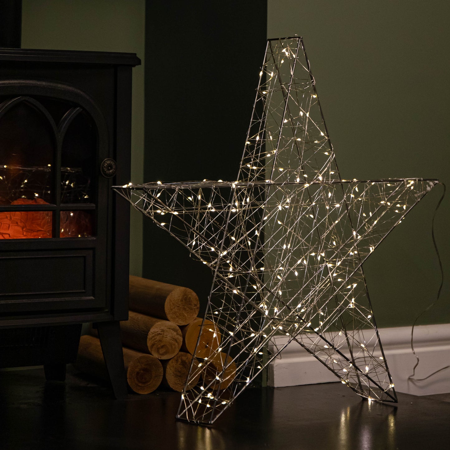 58cm Light up 3D Christmas Silver Star with 180 Warm White LEDs