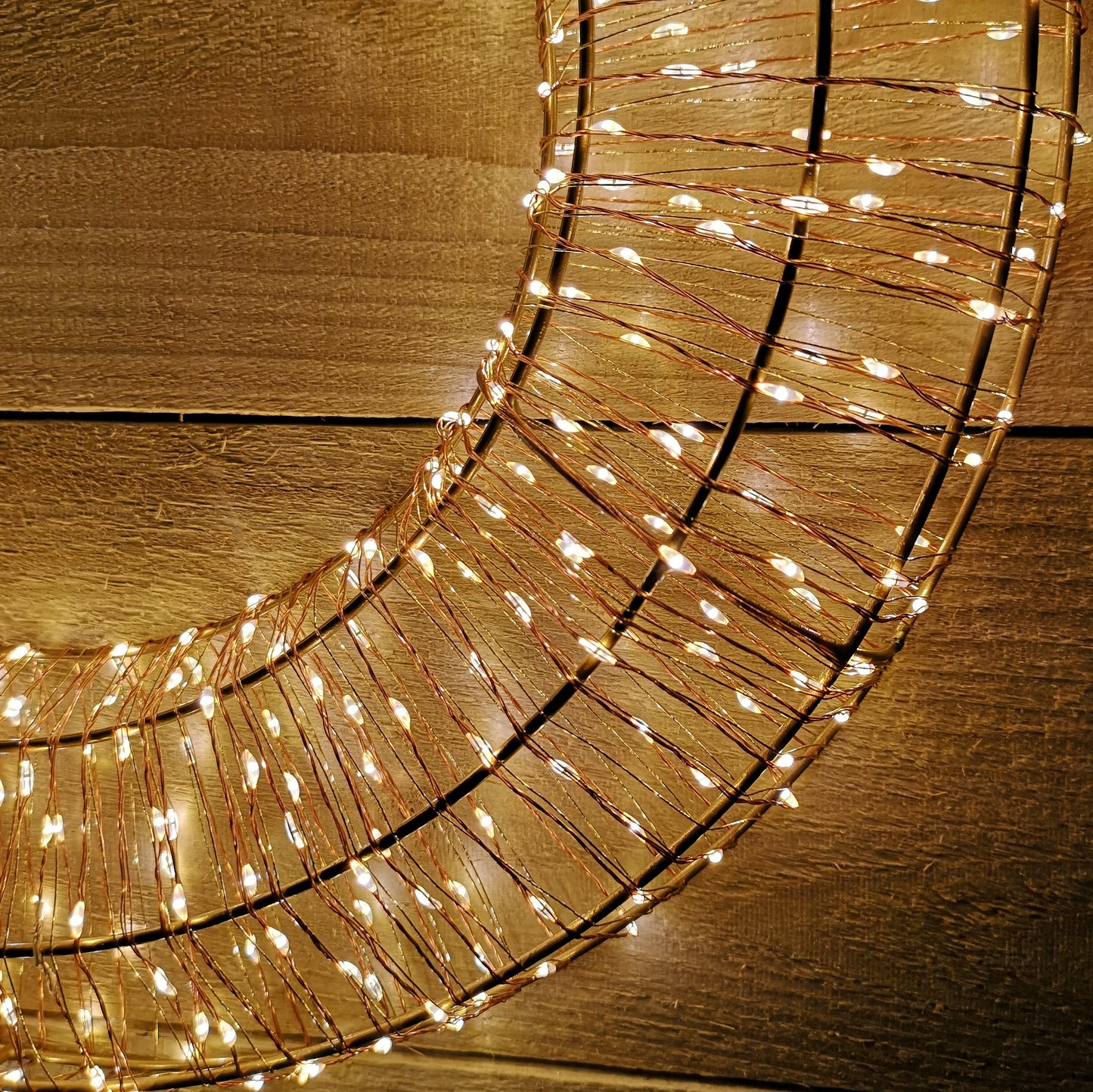 Rose Gold Wreath With Warm White LEDs 600 Bulb 45cm