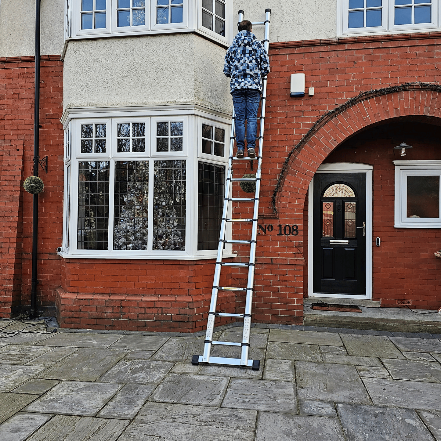 5m Lightweight Aluminium Hinged Telescopic Extendable Multi-Position Ladder & Step Ladder