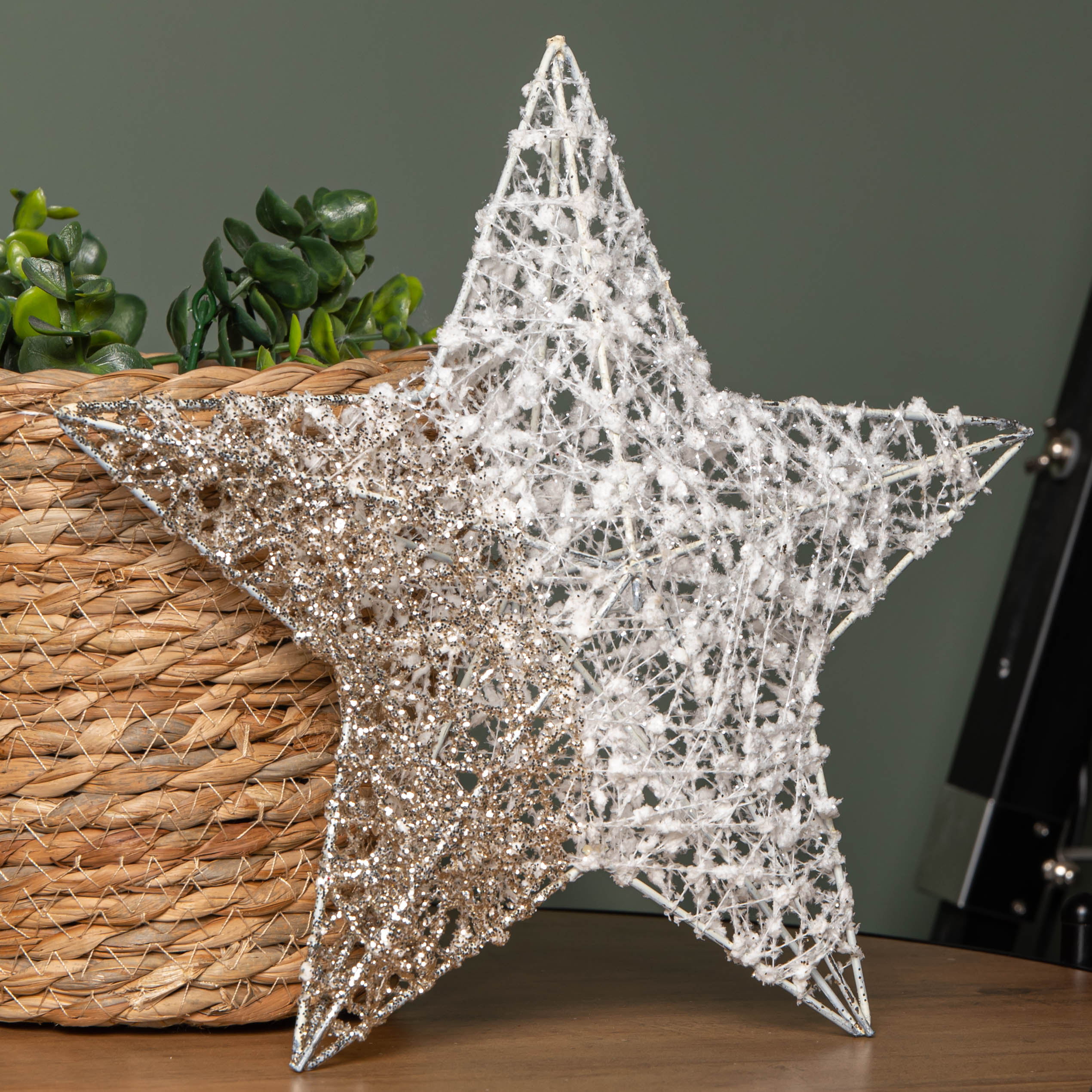 25cm White Woven Christmas Star Decoration