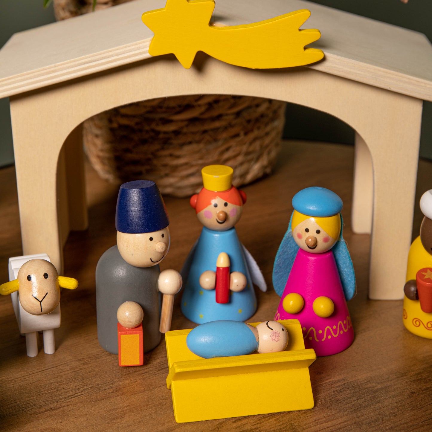 24cm Wooden Christmas Nativity Scene Playset With Multi-Coloured Figures