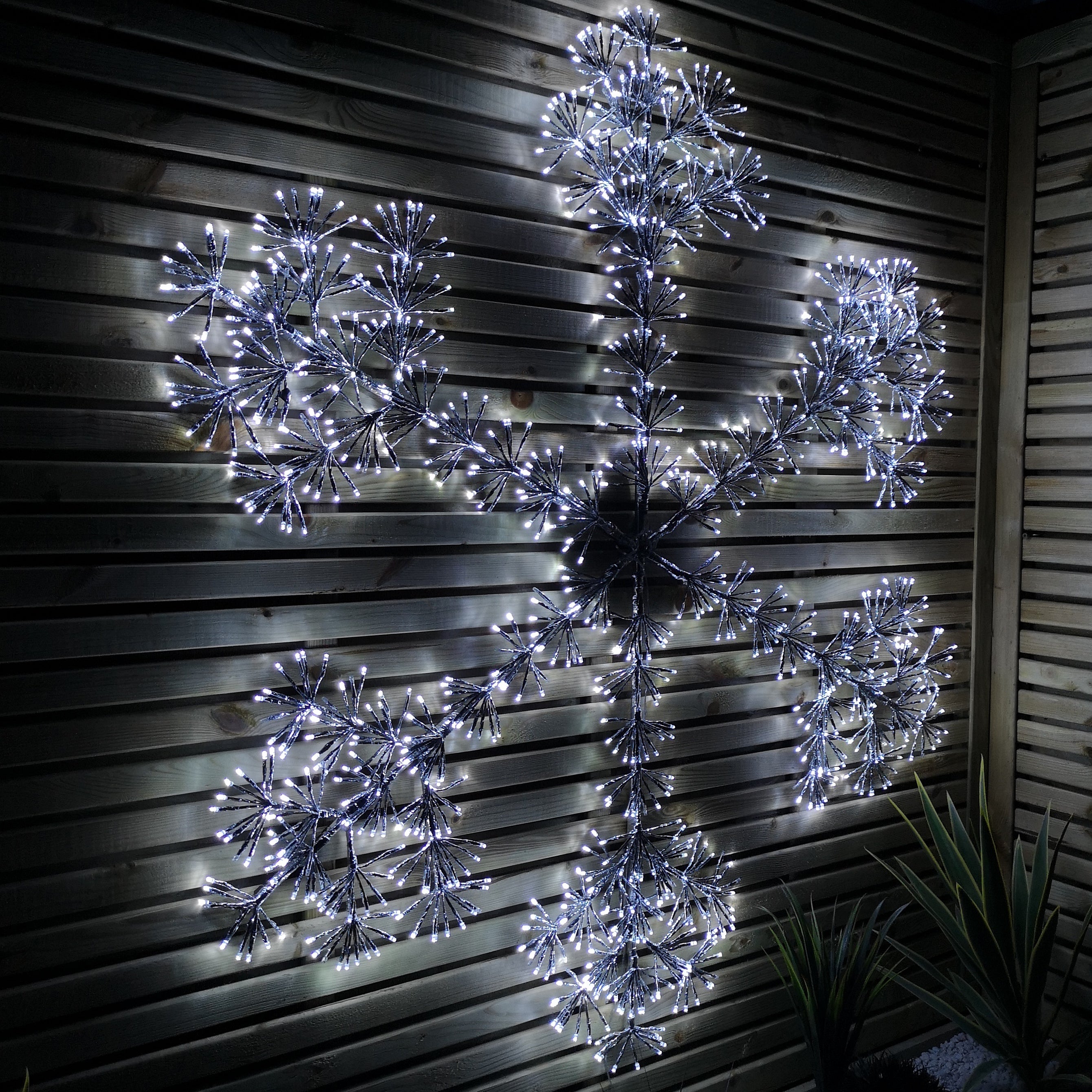 1.5m Twinkling Starburst Snowflake Christmas Decoration with 1080 White LEDs