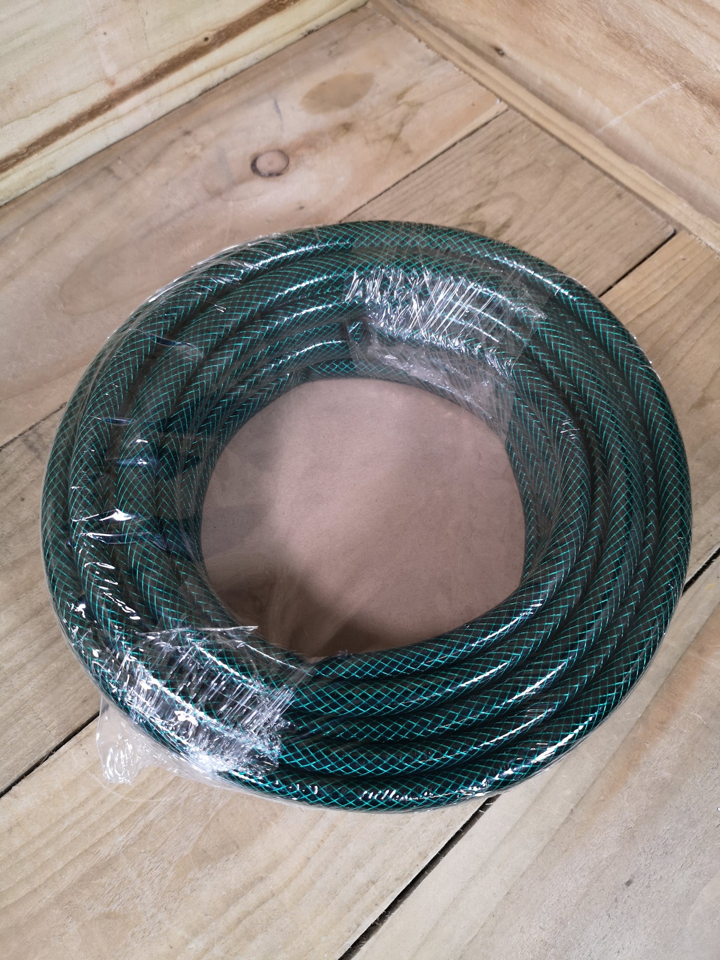 30m Reinforced Garden Hose Pipe / Hosepipe in Green