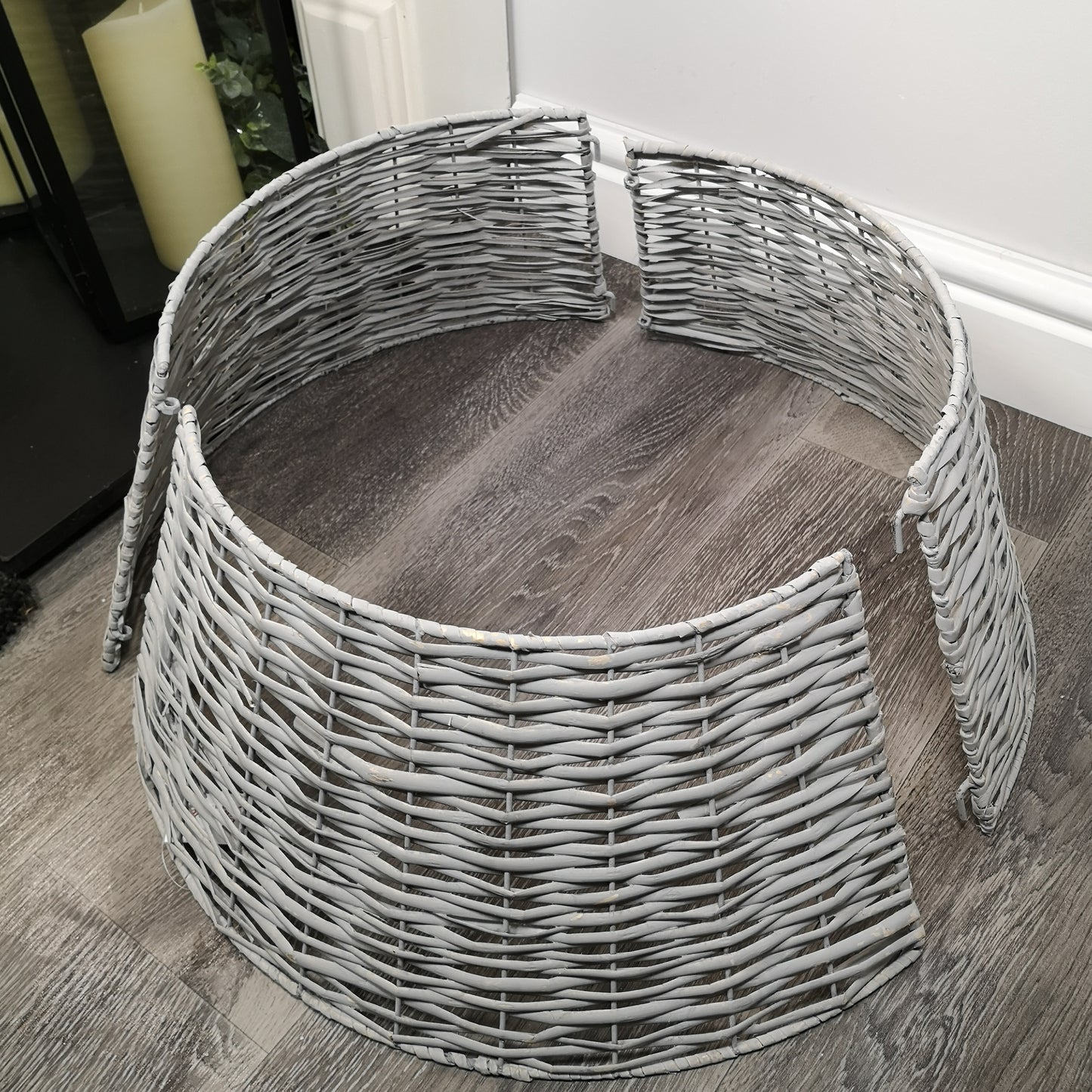 40/58cm Samuel Alexander KD Willow Christmas Tree Skirt Wicker Rattan- Medium Light Grey