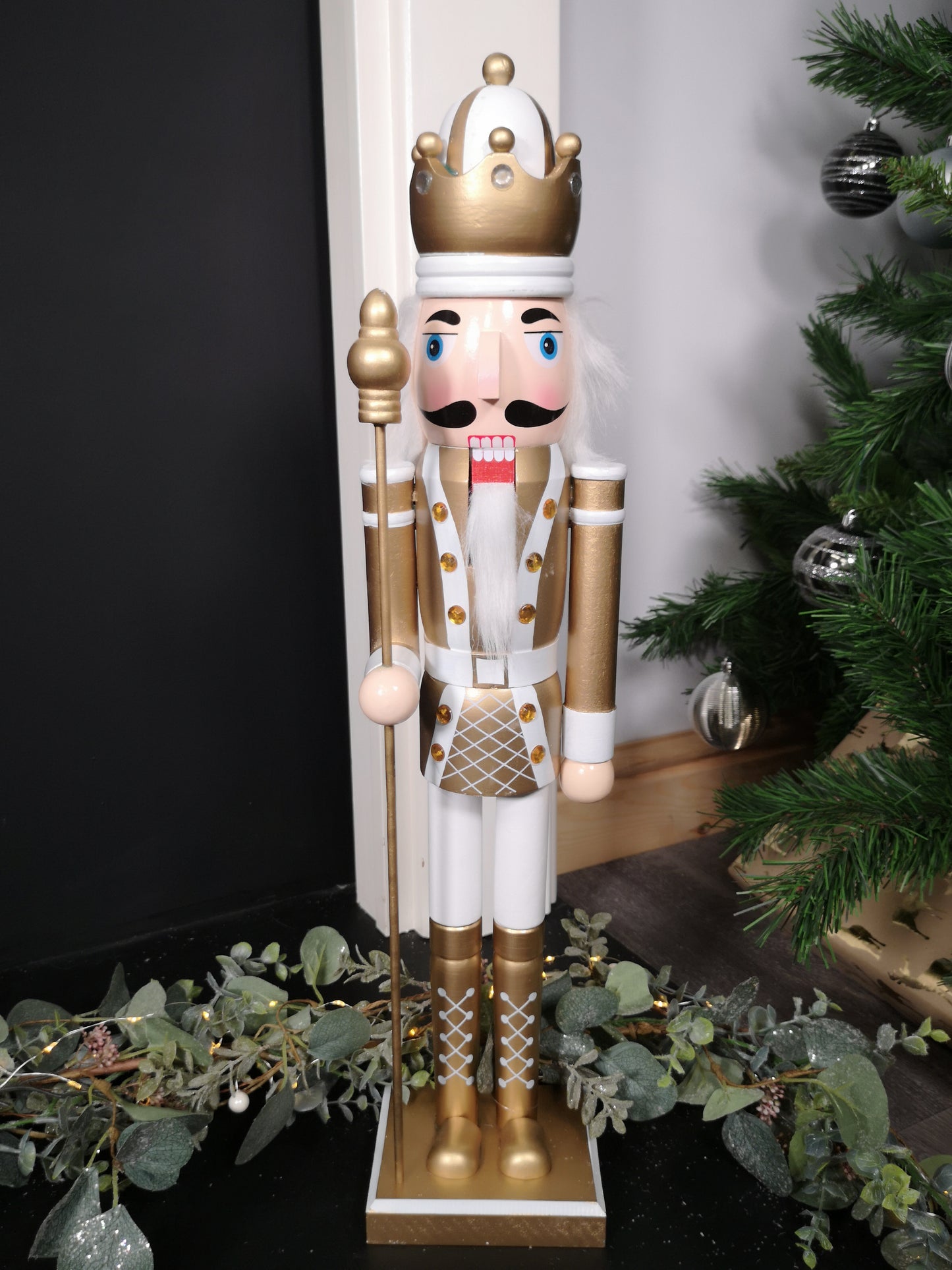 60cm Wooden Christmas Nutcracker Soldier Decoration with Gold Body and Shoes