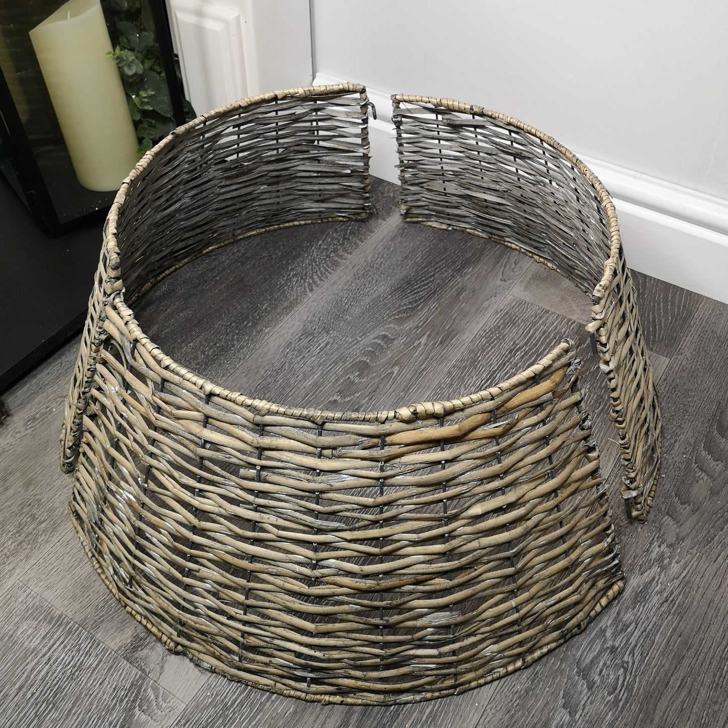 48/70cm Samuel Alexander KD Willow Christmas Tree Skirt Wicker Rattan- Large Natural