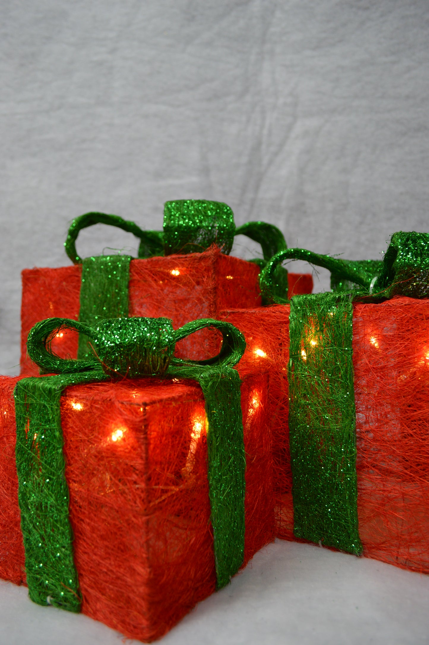 Premier Christmas Set of 3 Glitter Parcels in Red with Green Bow & LED Lights Mains Operated