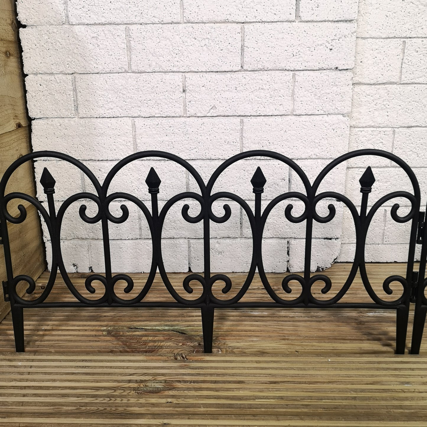 6 x 23cm 4 Piece Black Ornate Garden Border Fence Edging 