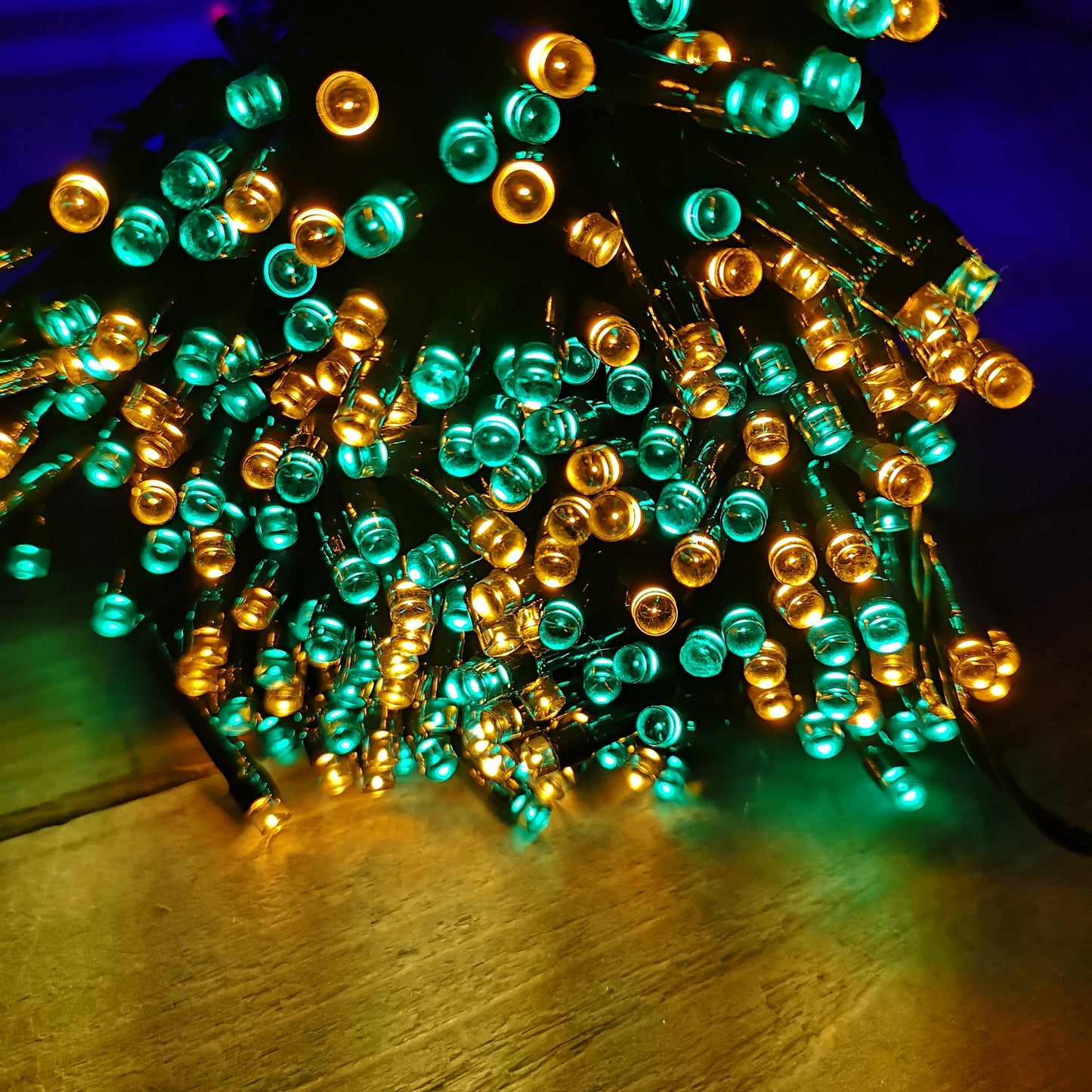 400 LED 40m Premier Christmas Indoor Outdoor Multi Function Battery Operated String Lights with Timer in Multicoloured