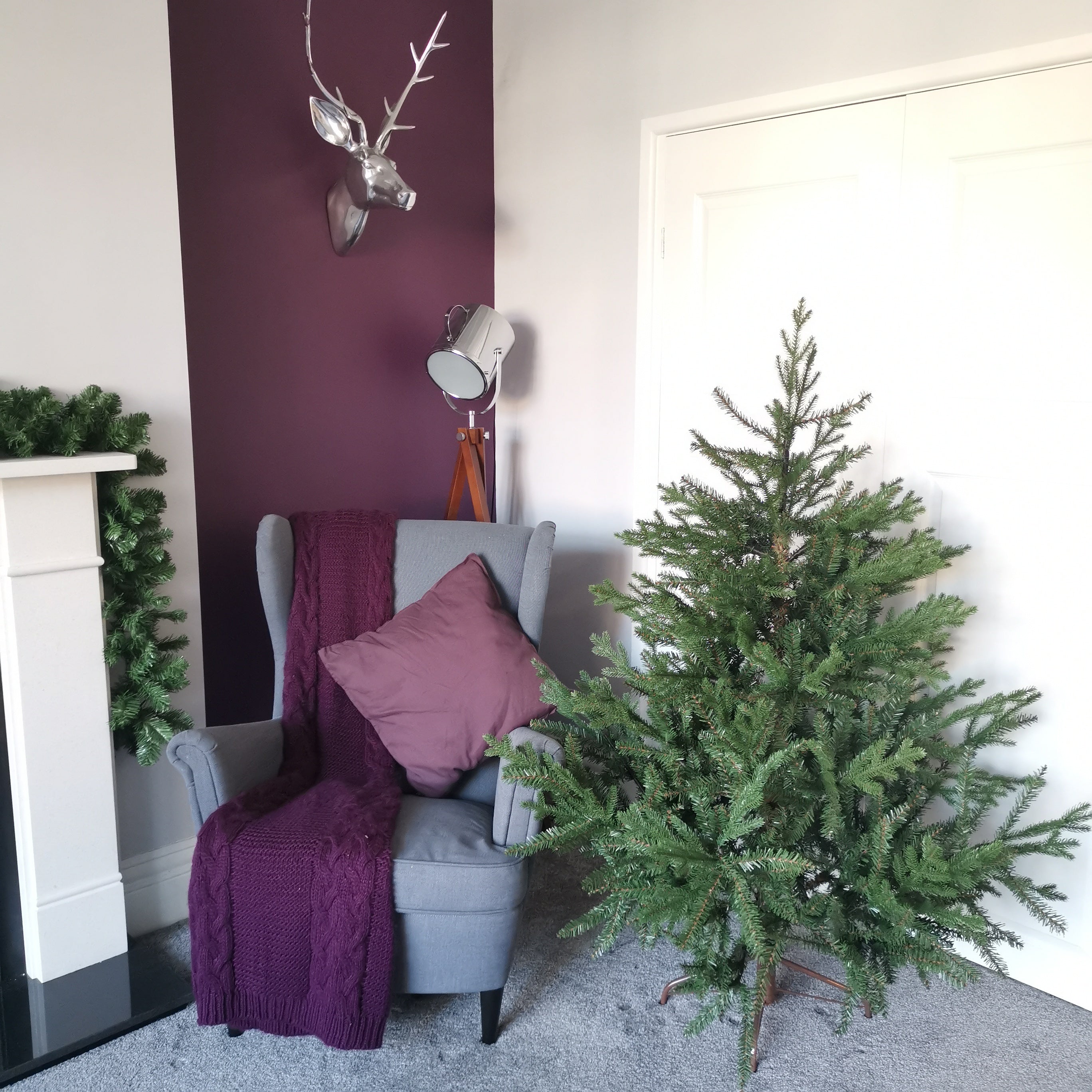 5ft (153cm) Premier Christmas Tree  Glenshee Spruce PE/PVC Natural Look