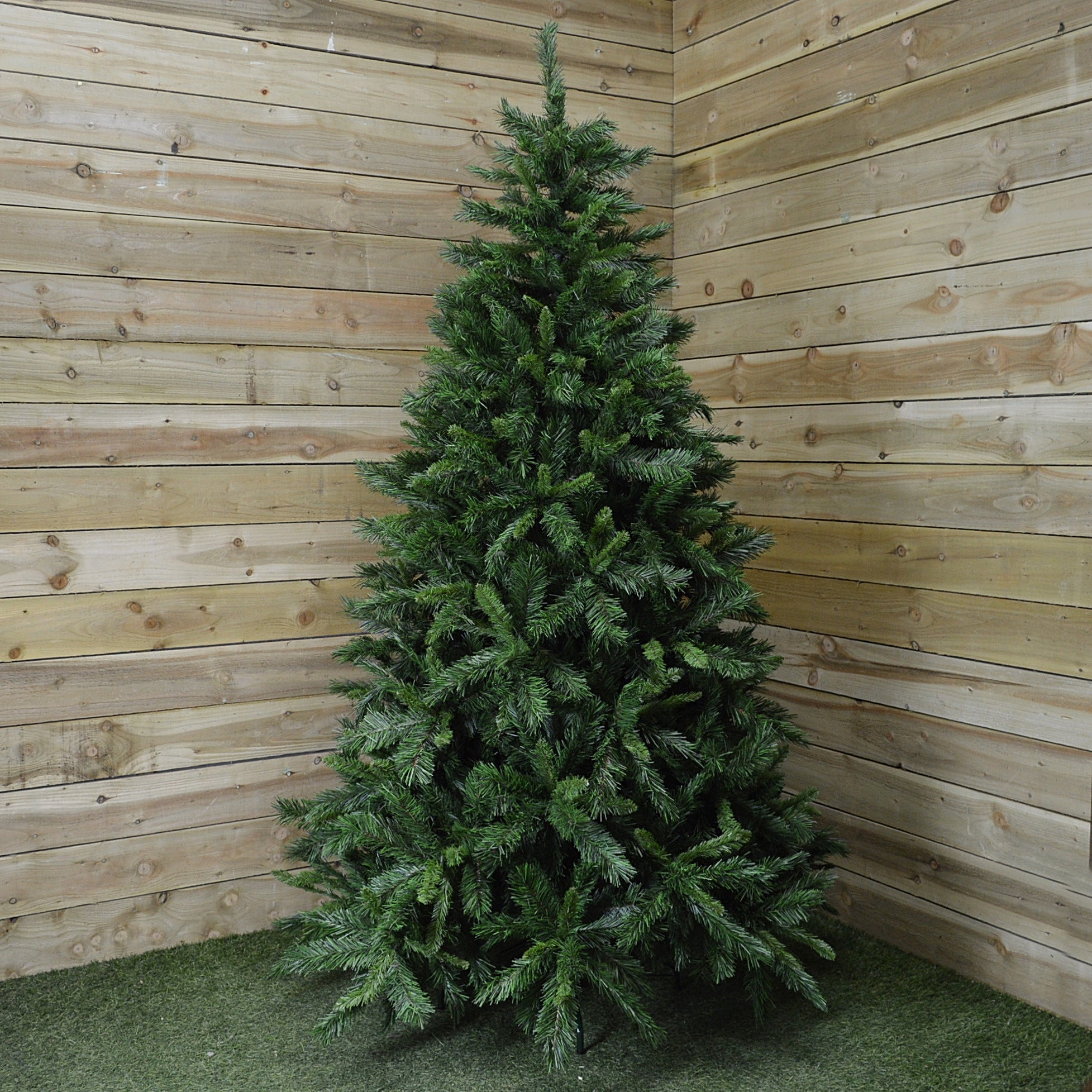 6ft, 7ft or 7.5ft Snowtime Luxury Kateson Fir Christmas Tree in Green