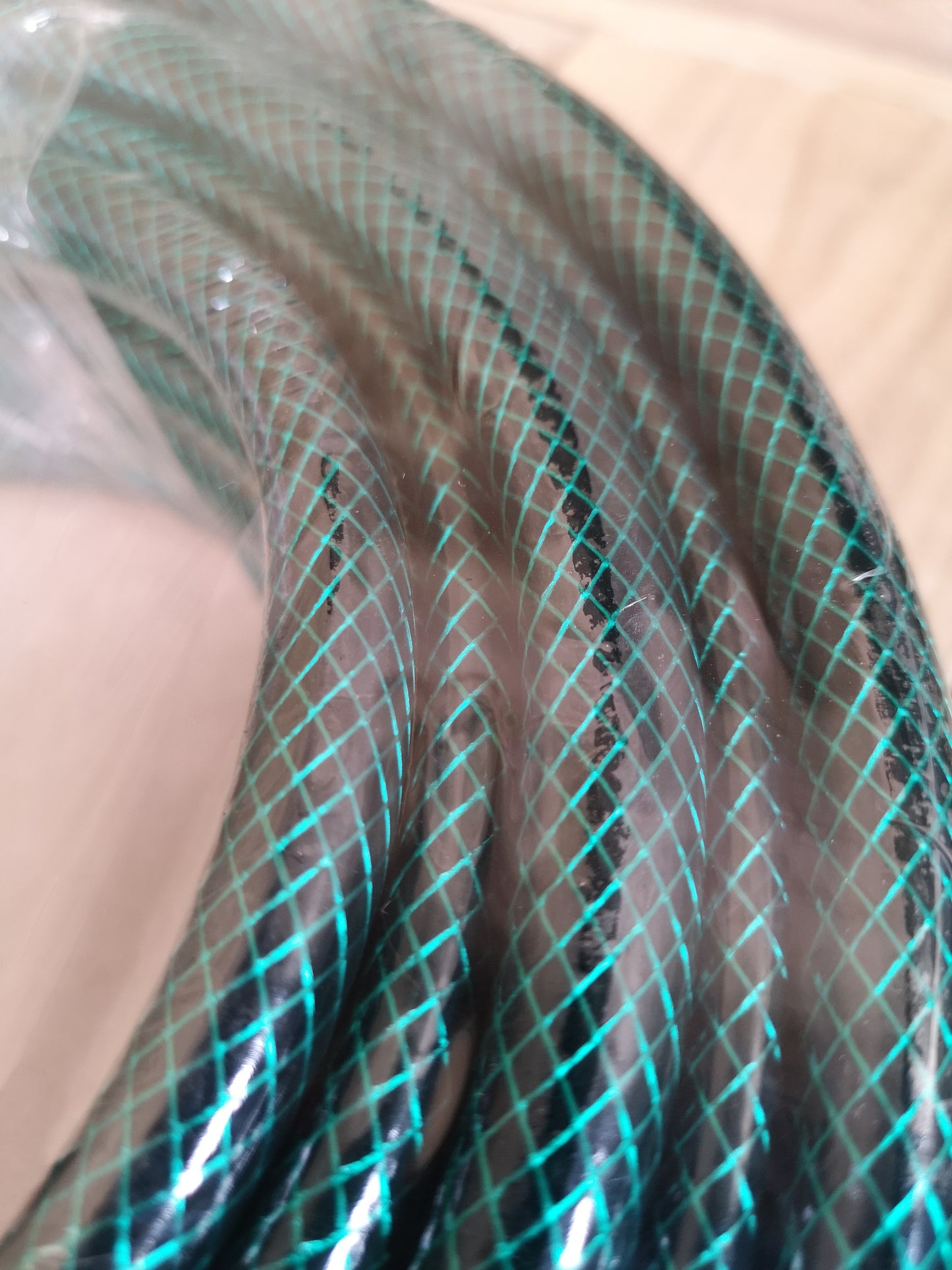 30m Reinforced Garden Hose Pipe / Hosepipe in Green