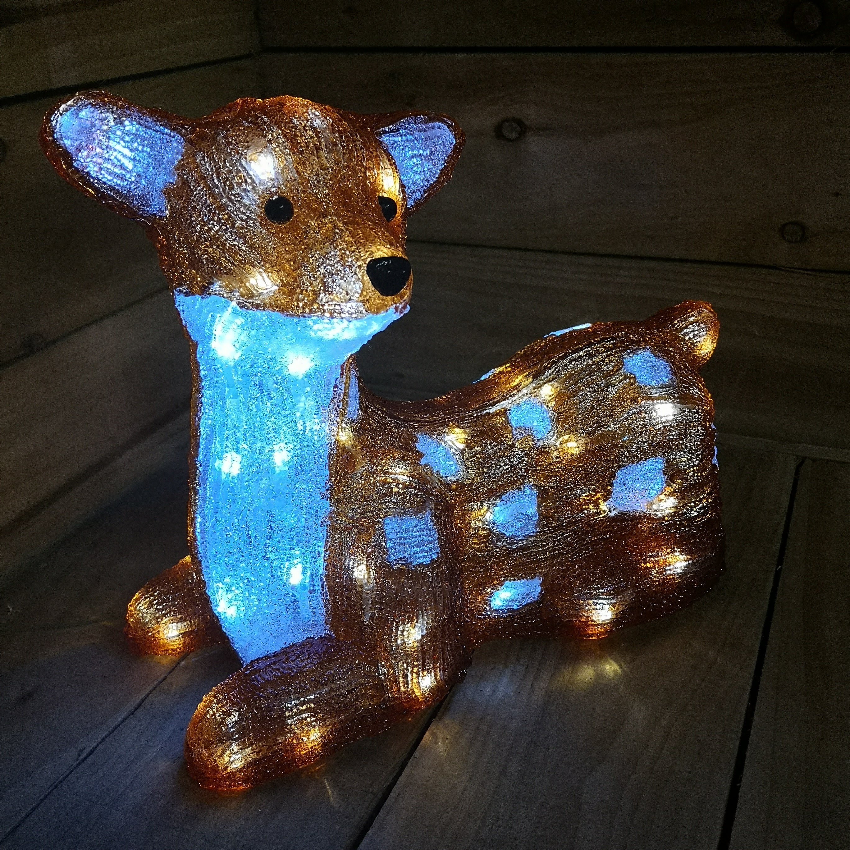 30cm Indoor Outdoor Acrylic Deer Christmas Decoration with 70 Ice White LEDs