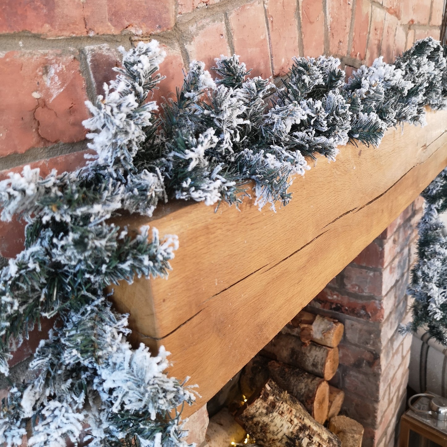 9ft (2.7m) Christmas Snow Flocked Woodcote Fir Garland