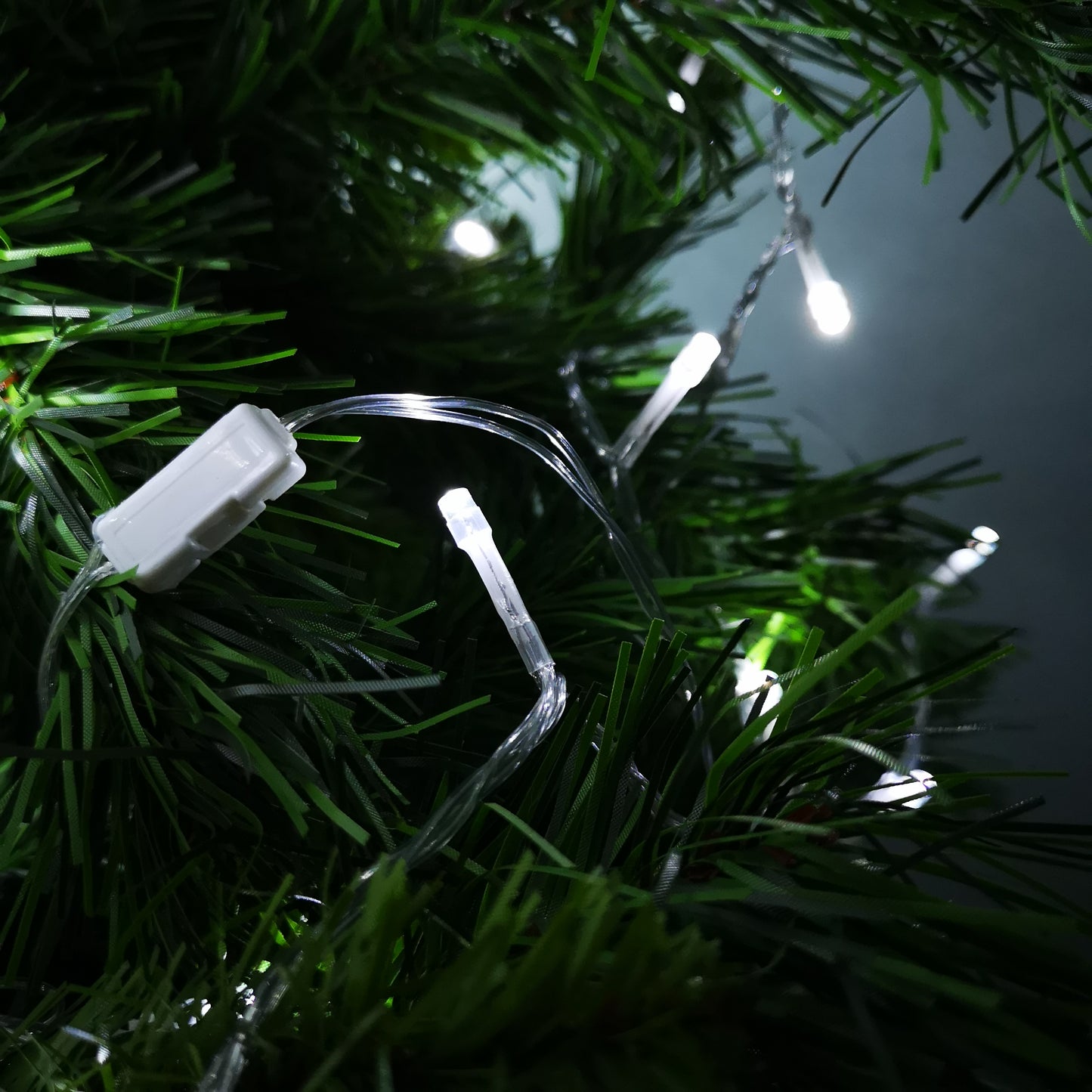 50 LED 5m Premier Christmas Outdoor Multi Function Battery Lights with Timer & Clear Cable in Cool White