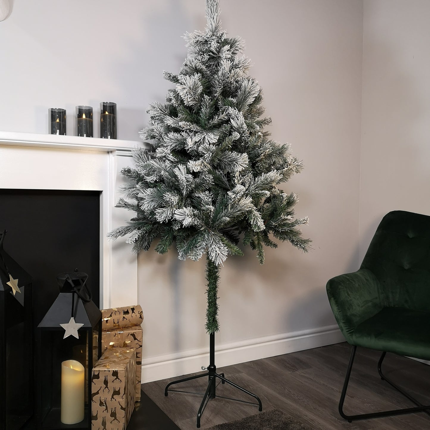 6ft (1.8m) Premier Flocked PVC Space Saving Christmas Parasol Tree with 408 Tips