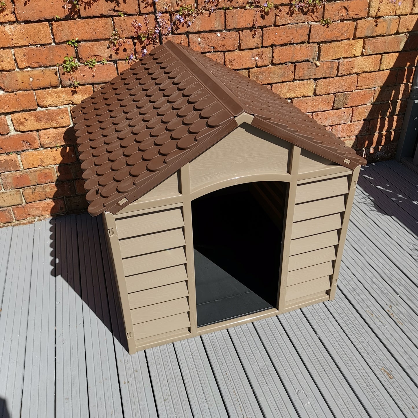 Large Plastic Dog Kennel / House in Brown – 86cm x 84cm x 82cm