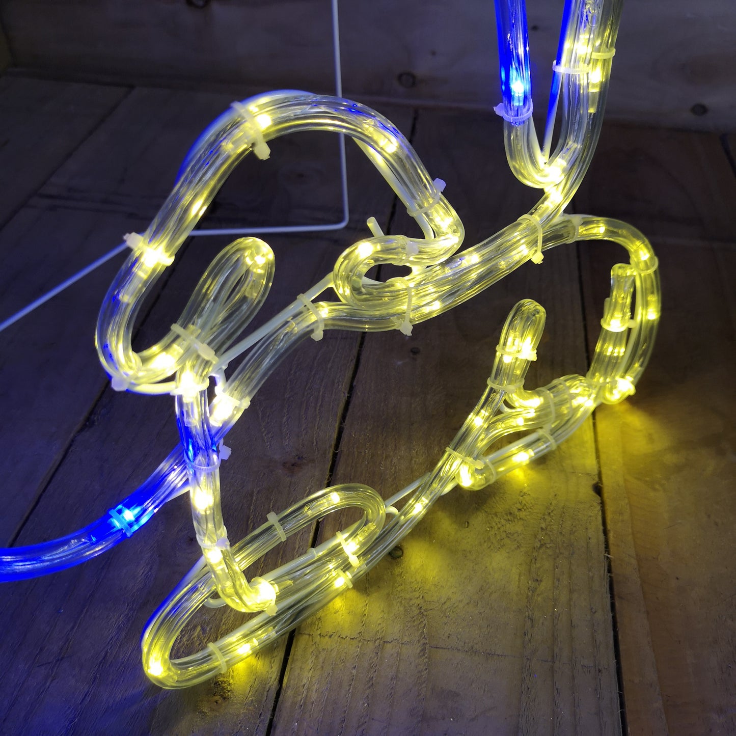 1M 150 LED Multicoloured Indoor Outdoor Christmas Nativity Shepherd with Lamb Silhouette Rope Light