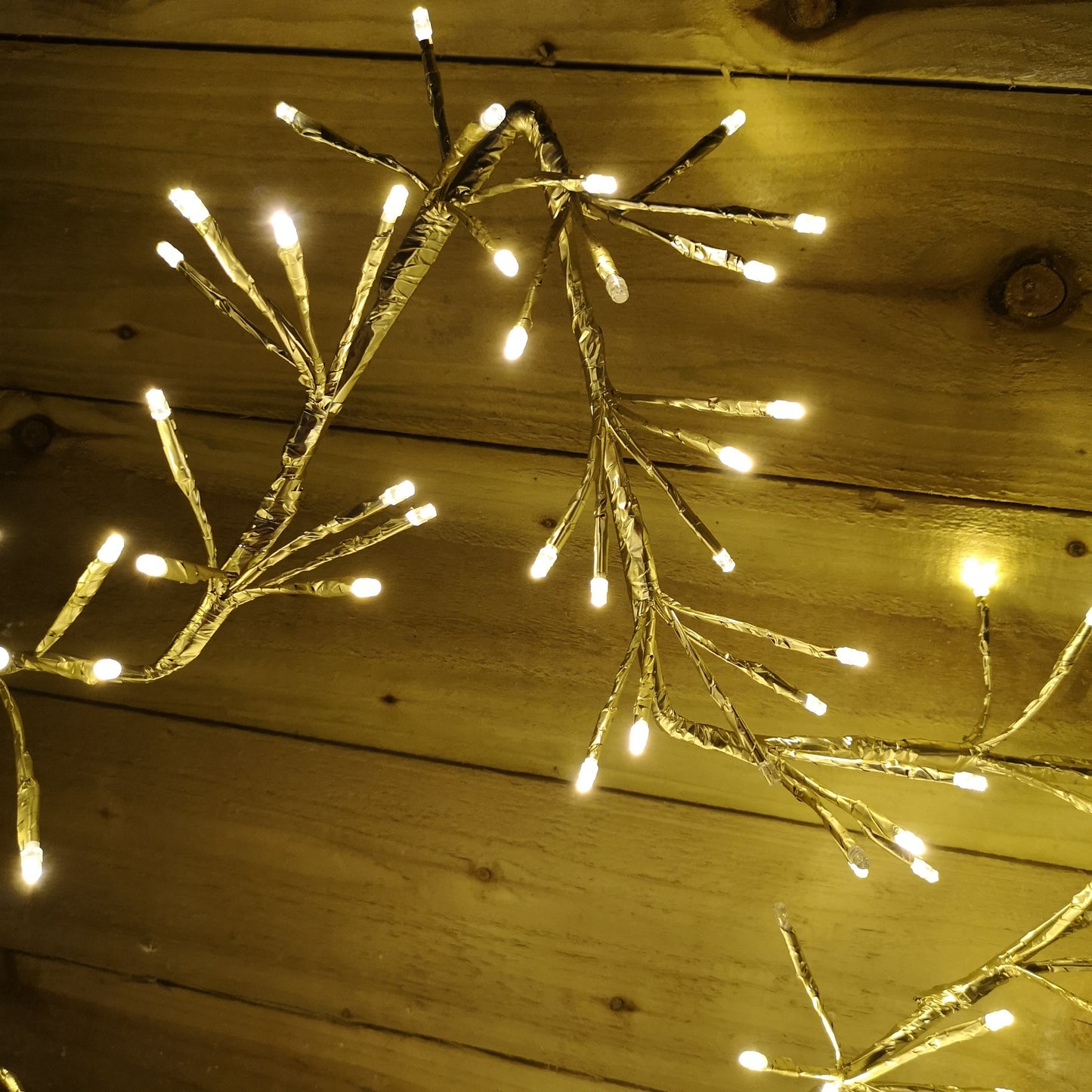 60cm Gold Christmas Star 150 Warm White LED Indoor/Outdoor Christmas Decorations