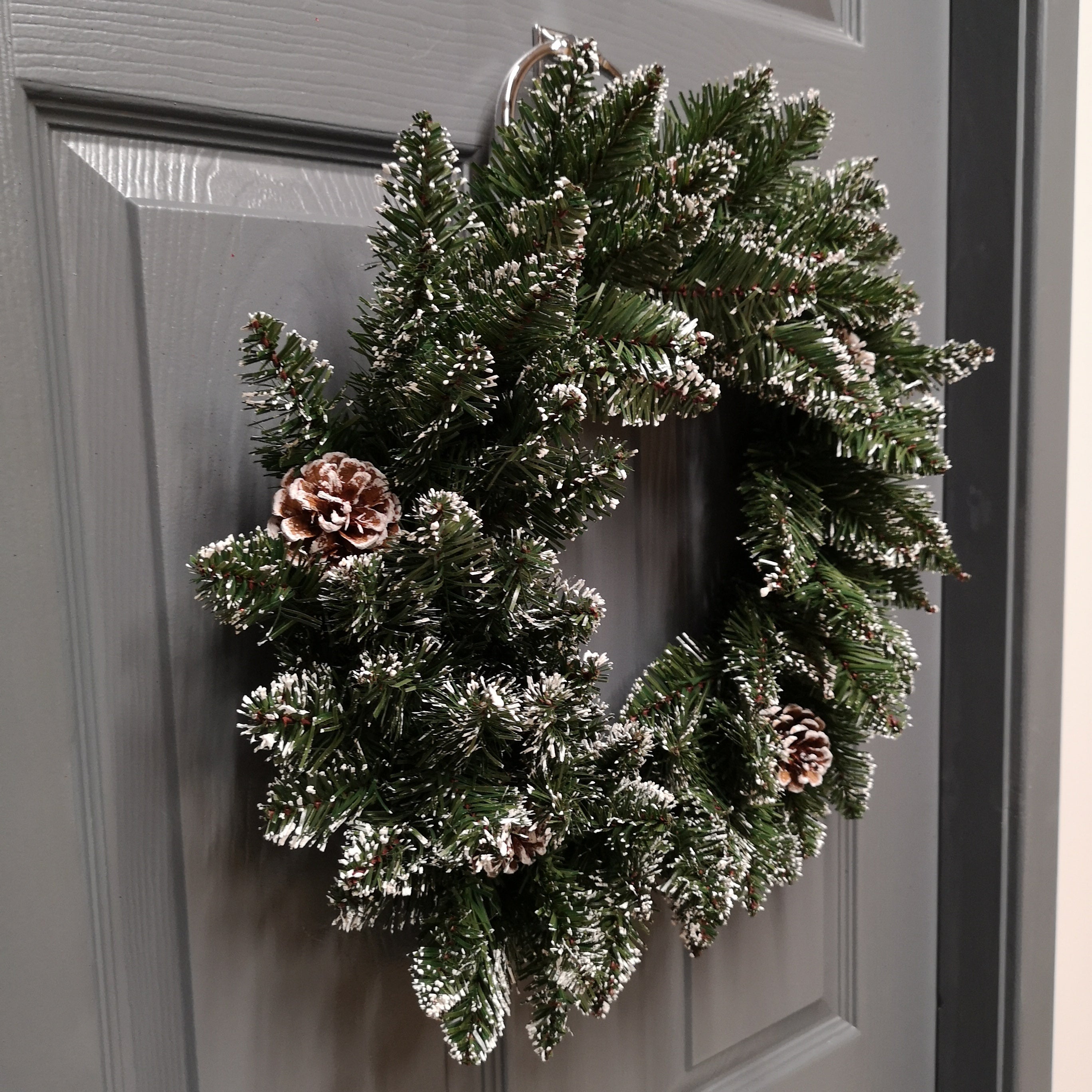 Premier Rocky Mountain Snow Tipped Christmas Wreath 50cm