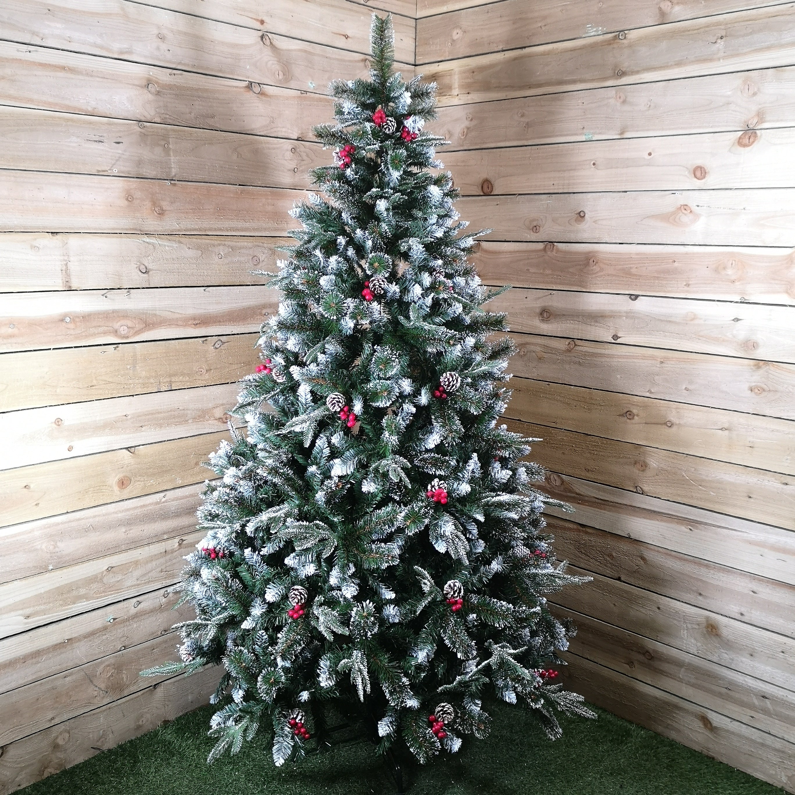 2.1M Christmas New Jersey Spruce Pvc/Pe/Bristle/Berrie/Cones