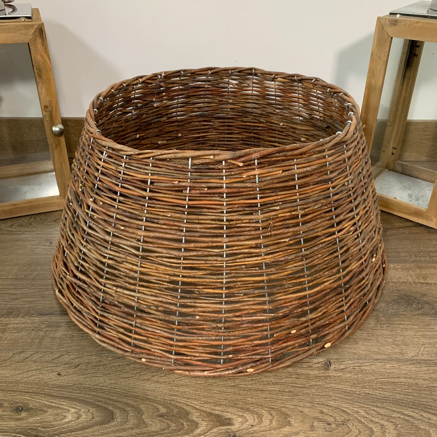 Samuel Alexander Luxury Natural Wicker Christmas Tree Skirt Choice of 3 Sizes & Colours