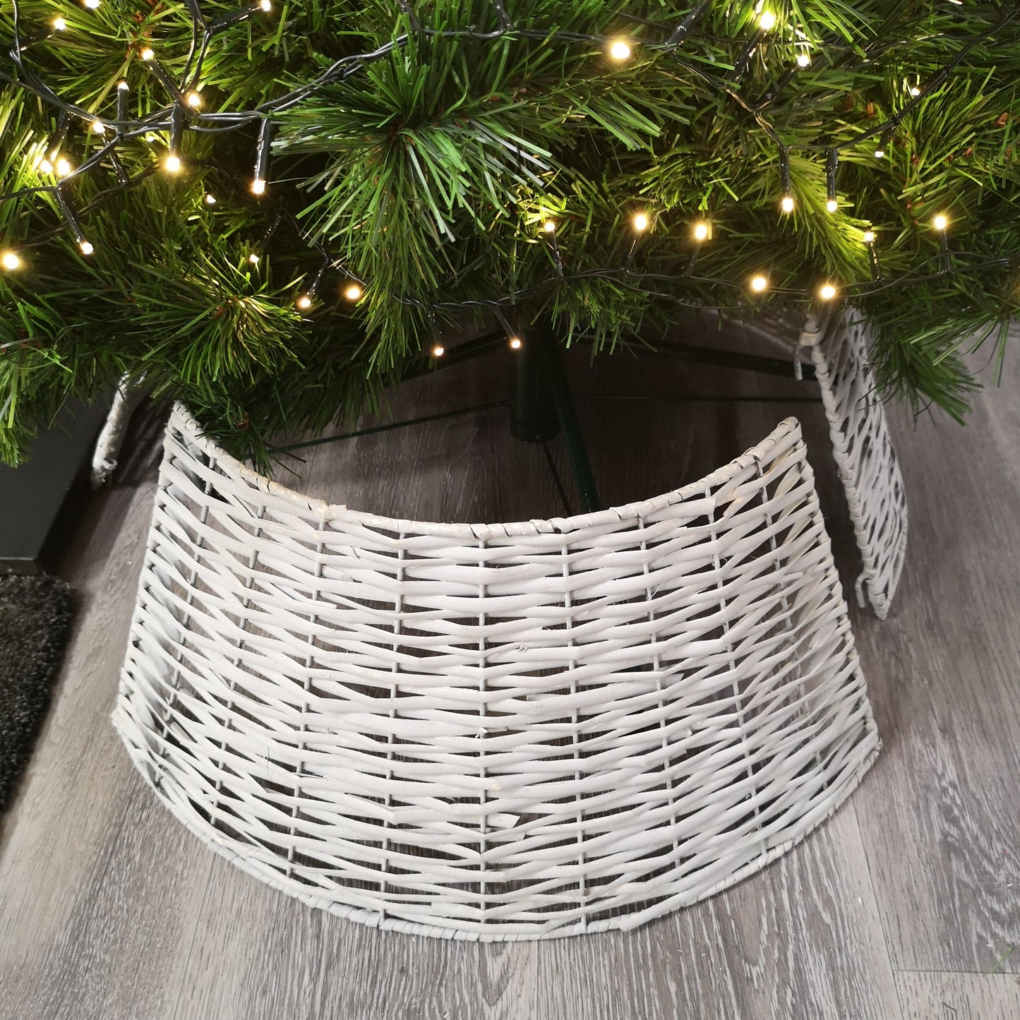 40/58cm Samuel Alexander KD Willow Christmas Tree Skirt Wicker Rattan- Medium Light Grey