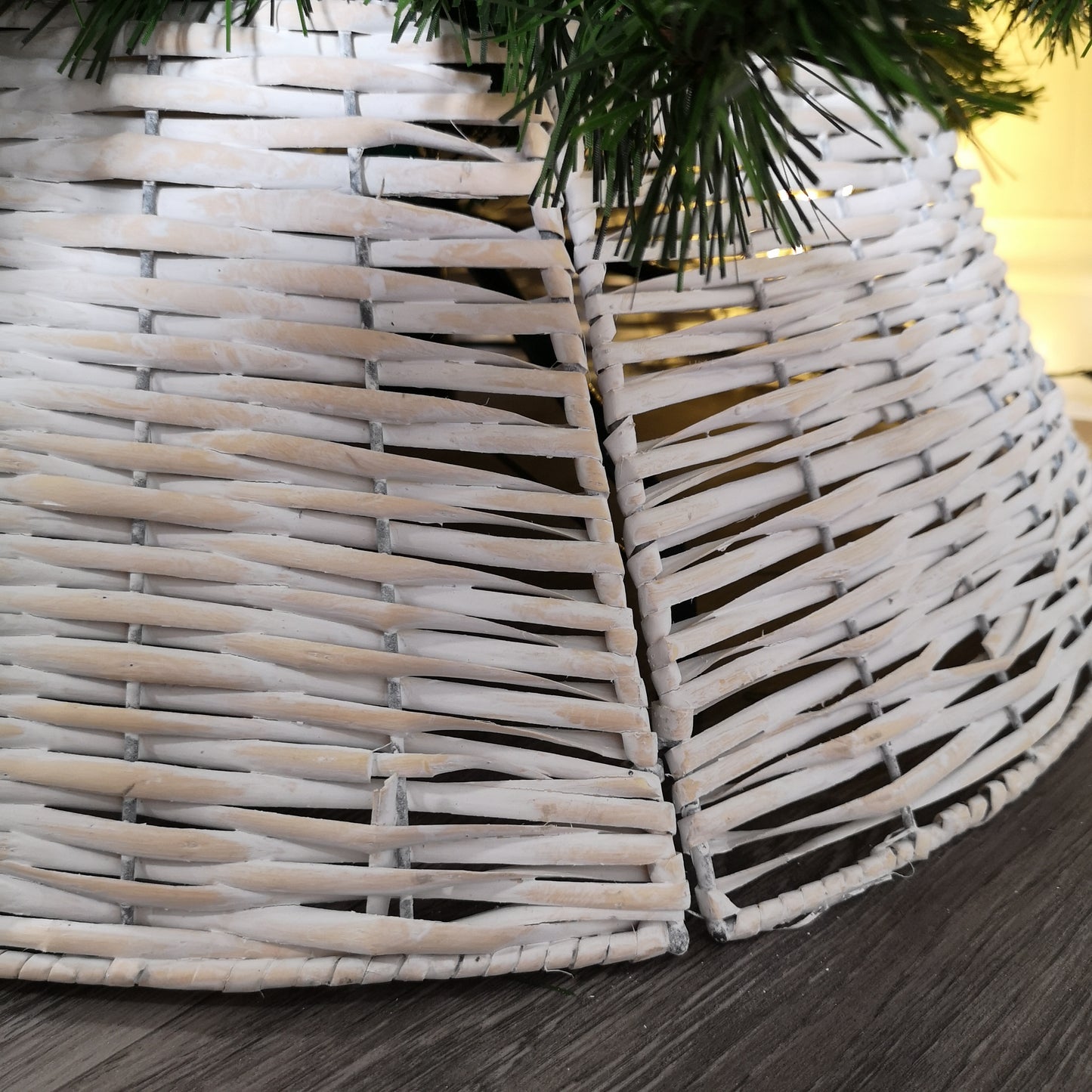 40/58cm Samuel Alexander KD Willow Christmas Tree Skirt Wicker Rattan- Medium White Wash