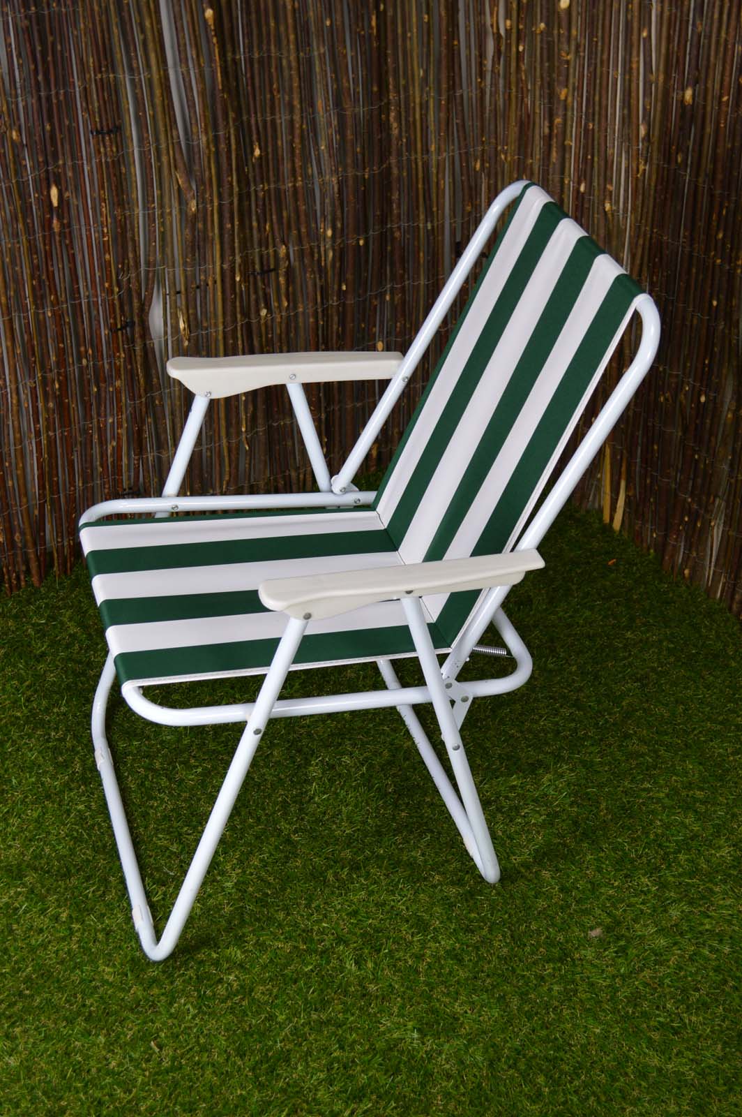 2 Pack of Folding Camping / Picnic Chair in Green and White Garden Patio